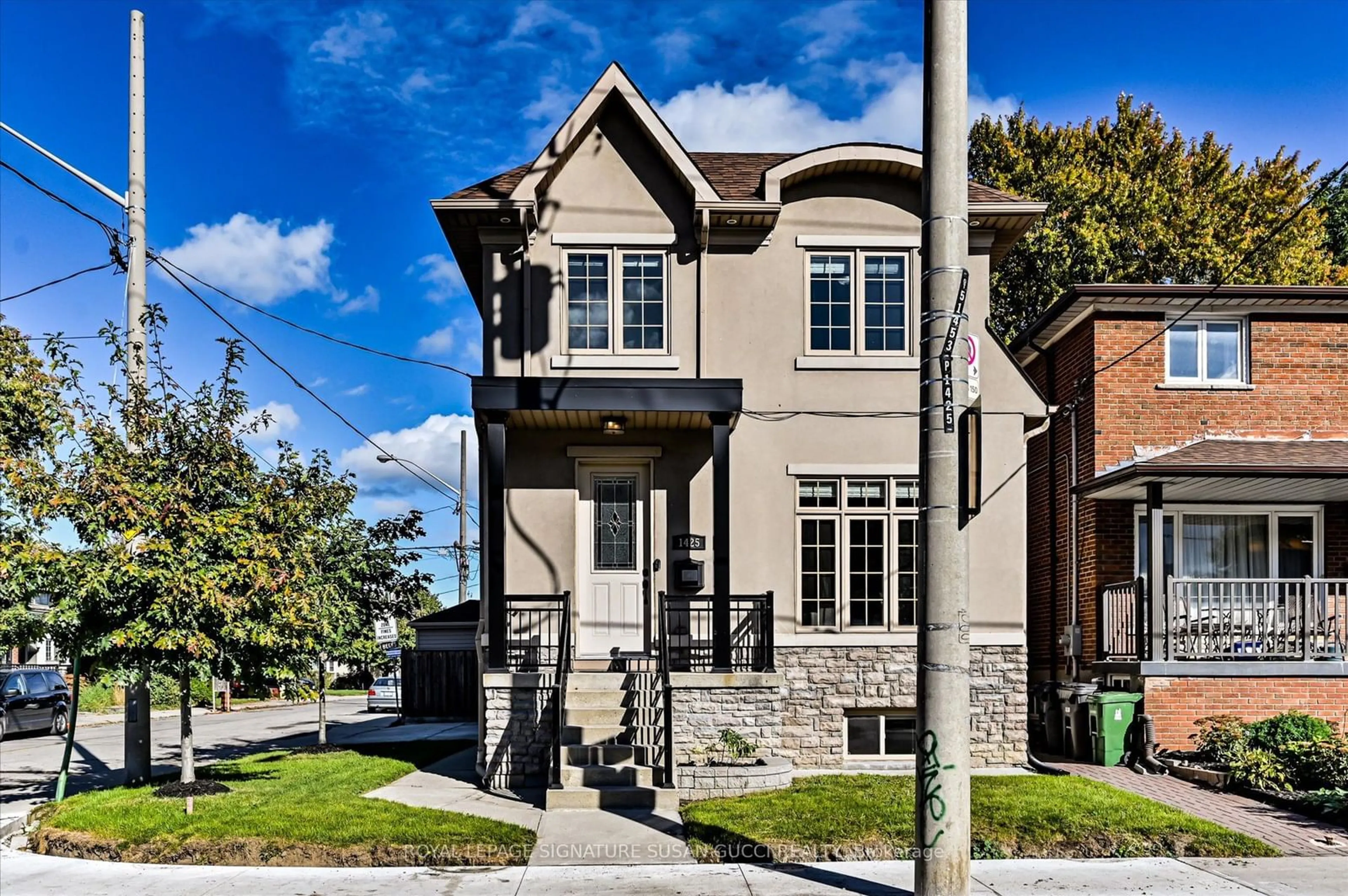 Home with brick exterior material, street for 1425 Woodbine Ave, Toronto Ontario M4C 4G7