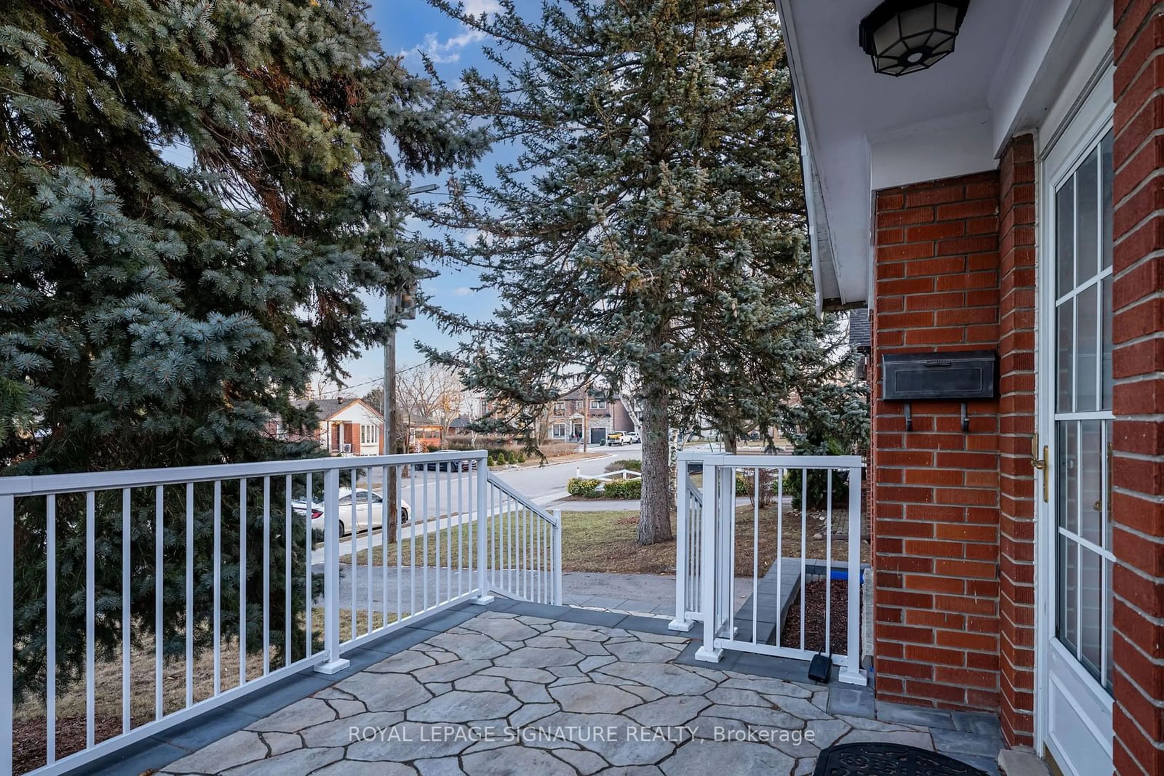 Patio, street for 36 Kilpatrick Dr, Toronto Ontario M1R 2B6