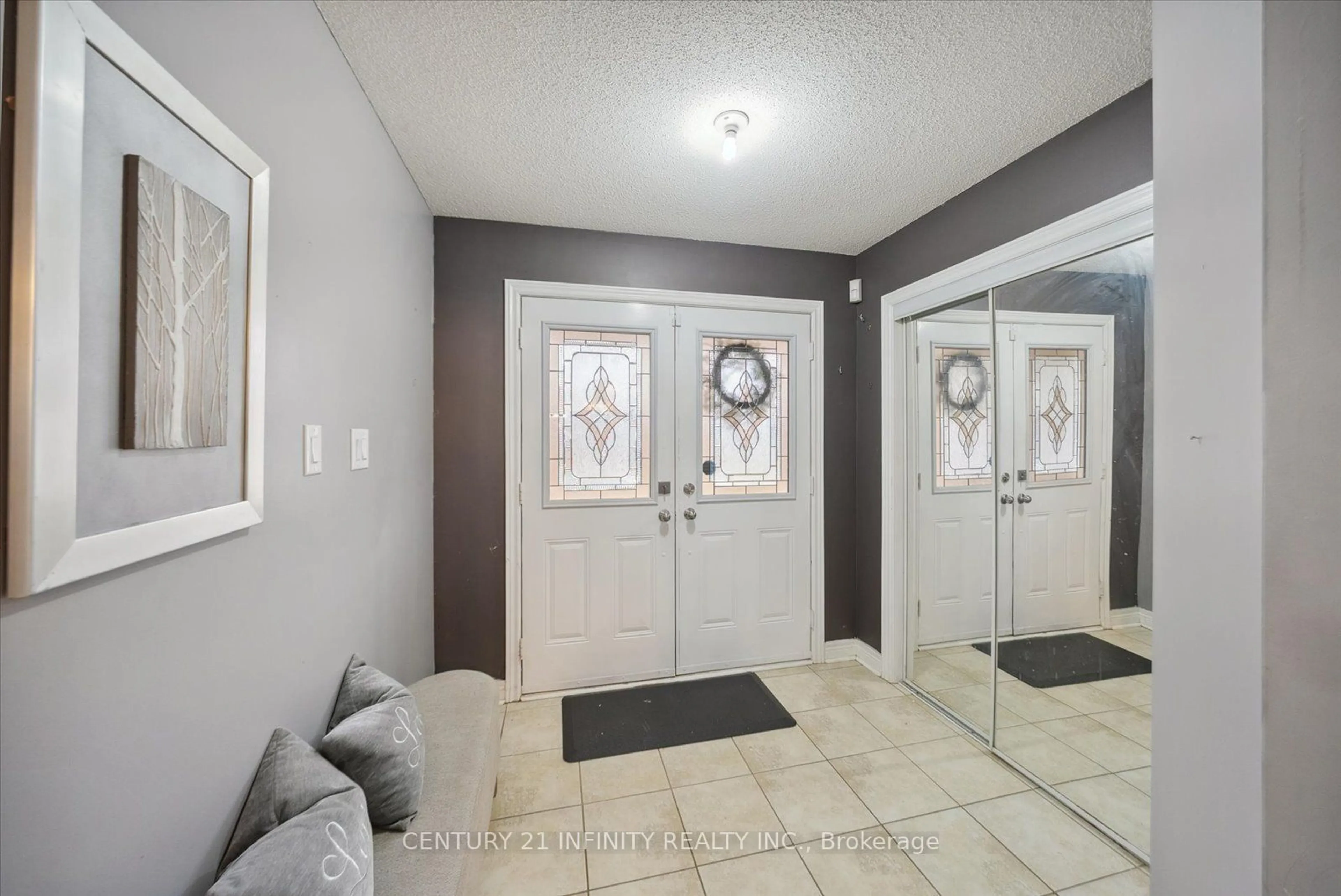 Indoor entryway for 61 Stammers Dr, Ajax Ontario L1T 0L4