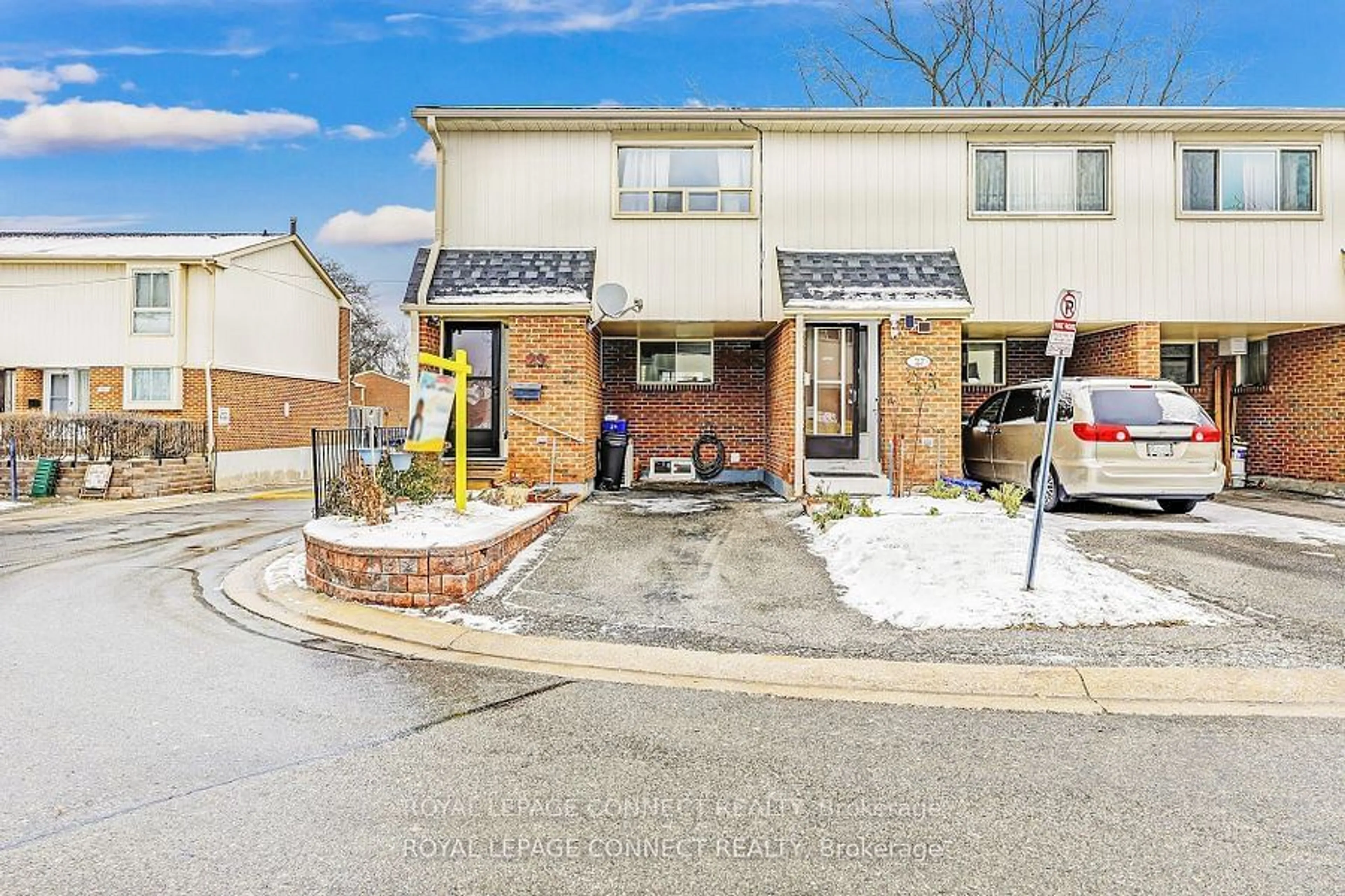 Unknown for 2451 Bridletowne Circ #29, Toronto Ontario M1W 2Y4