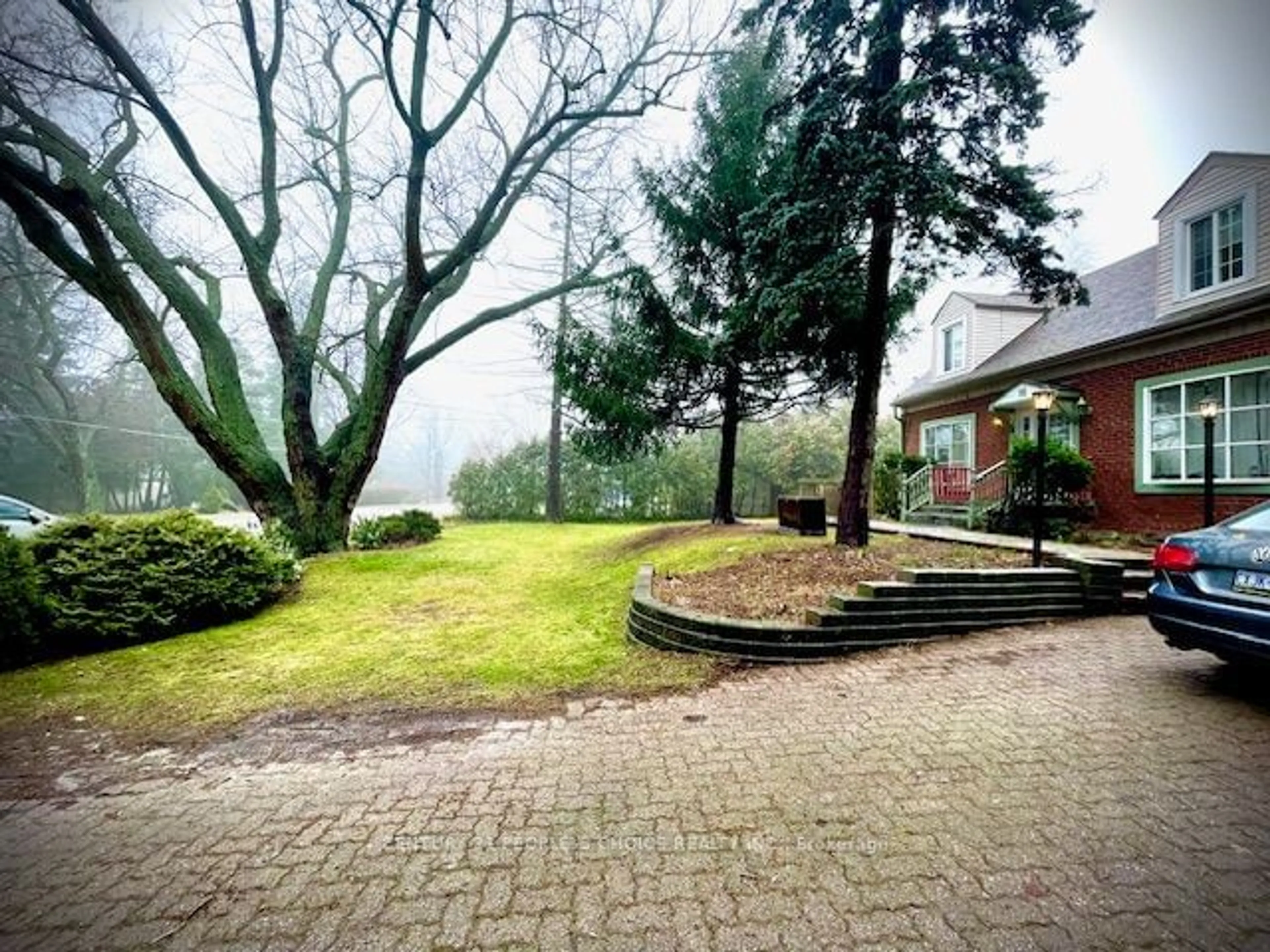 A pic from outside/outdoor area/front of a property/back of a property/a pic from drone, forest/trees view for 16 Bellehaven Cres, Toronto Ontario M1M 1H3