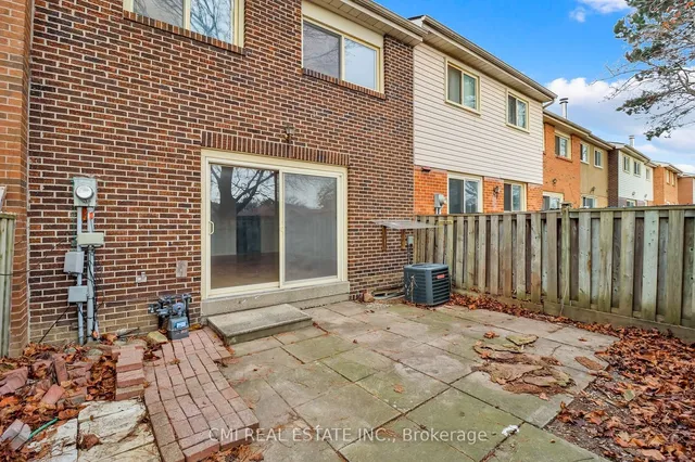 Additional property image - 270 TIMBERBANK Blvd Unit 6