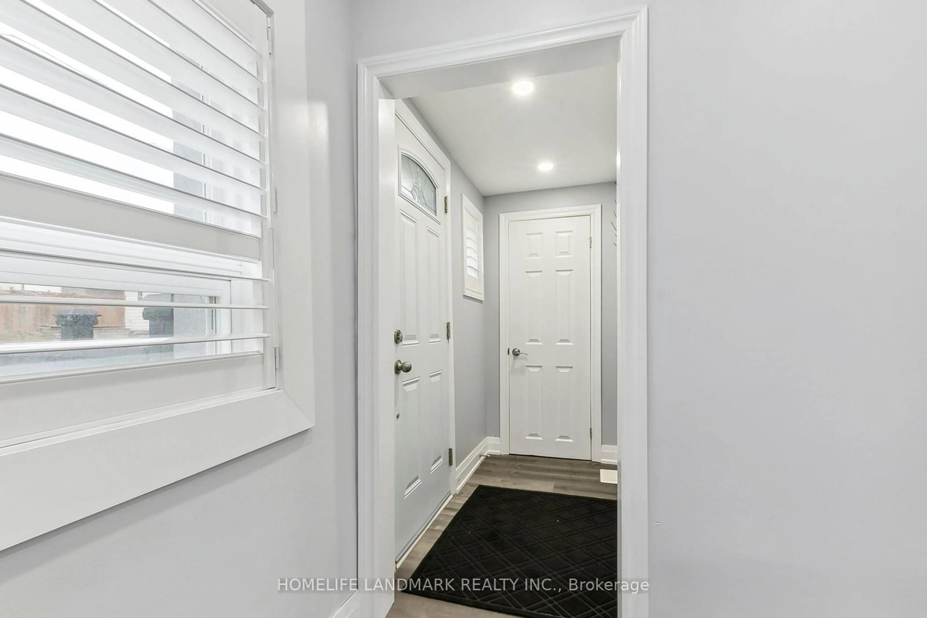 Indoor entryway for 35 Wallington Ave, Toronto Ontario M4C 2M7