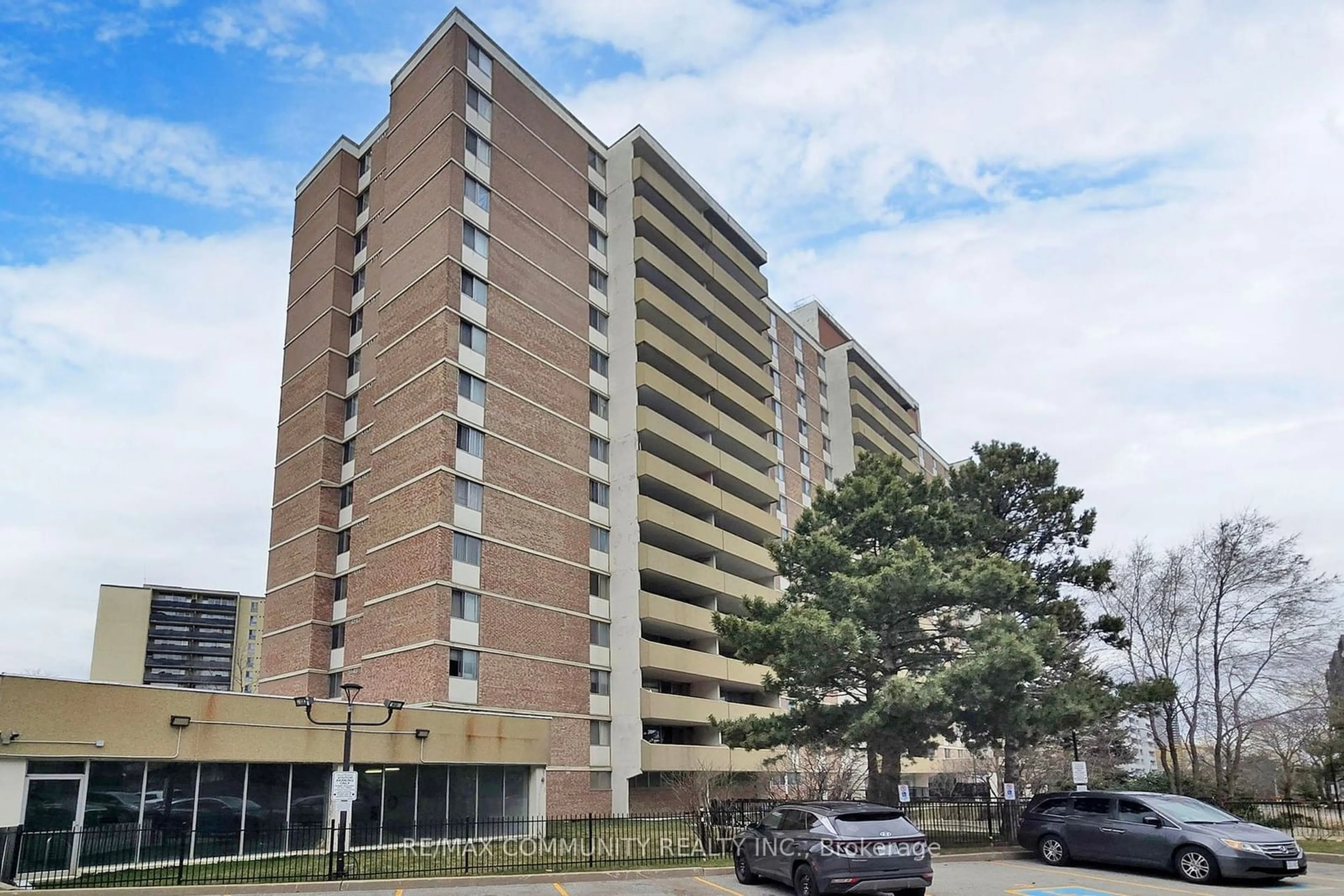 A pic from outside/outdoor area/front of a property/back of a property/a pic from drone, building for 120 Dundalk Dr #1104, Toronto Ontario M1P 4V9