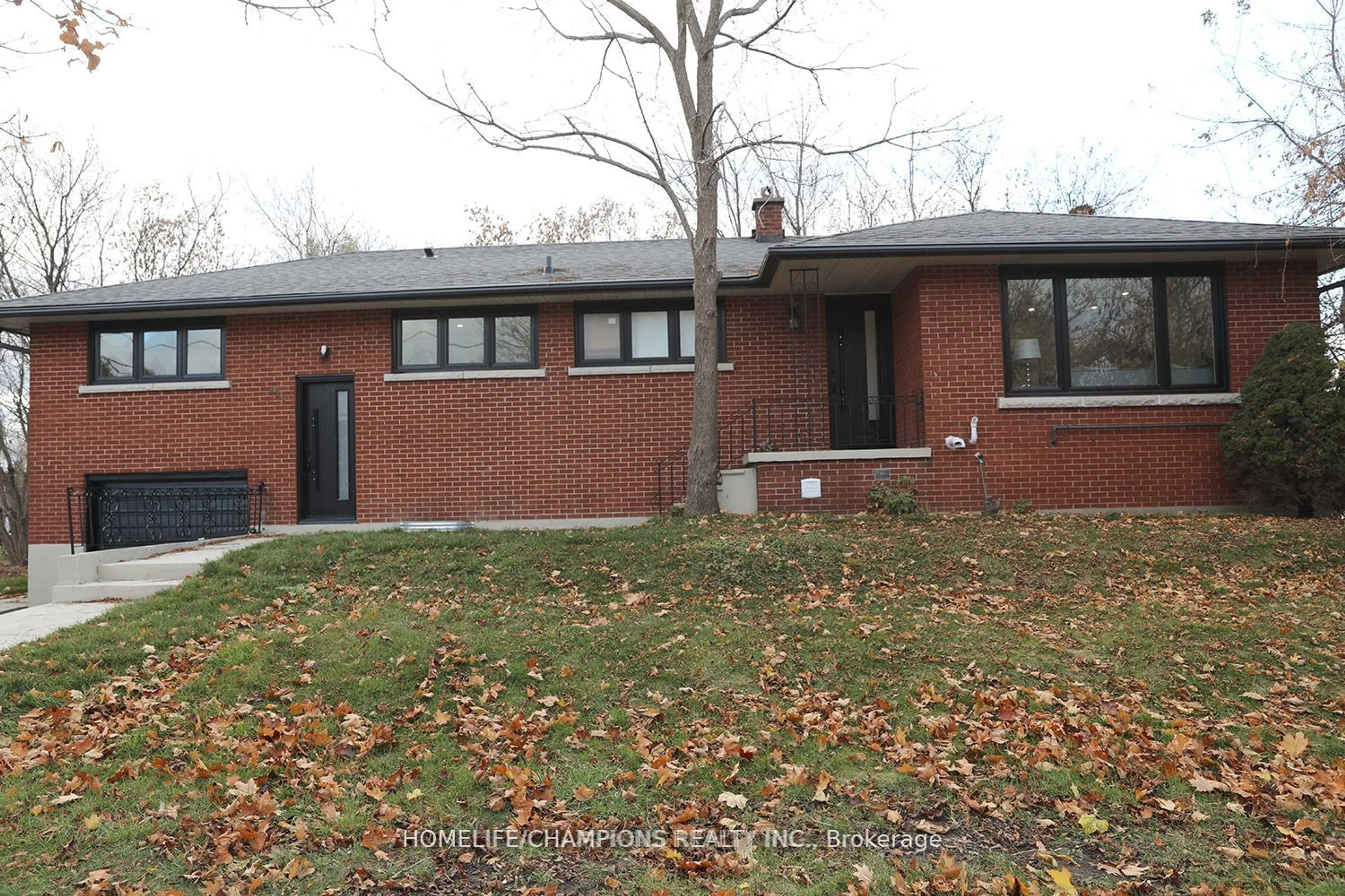 Home with brick exterior material, street for 426 Cromwell Ave, Oshawa Ontario L1J 4V1