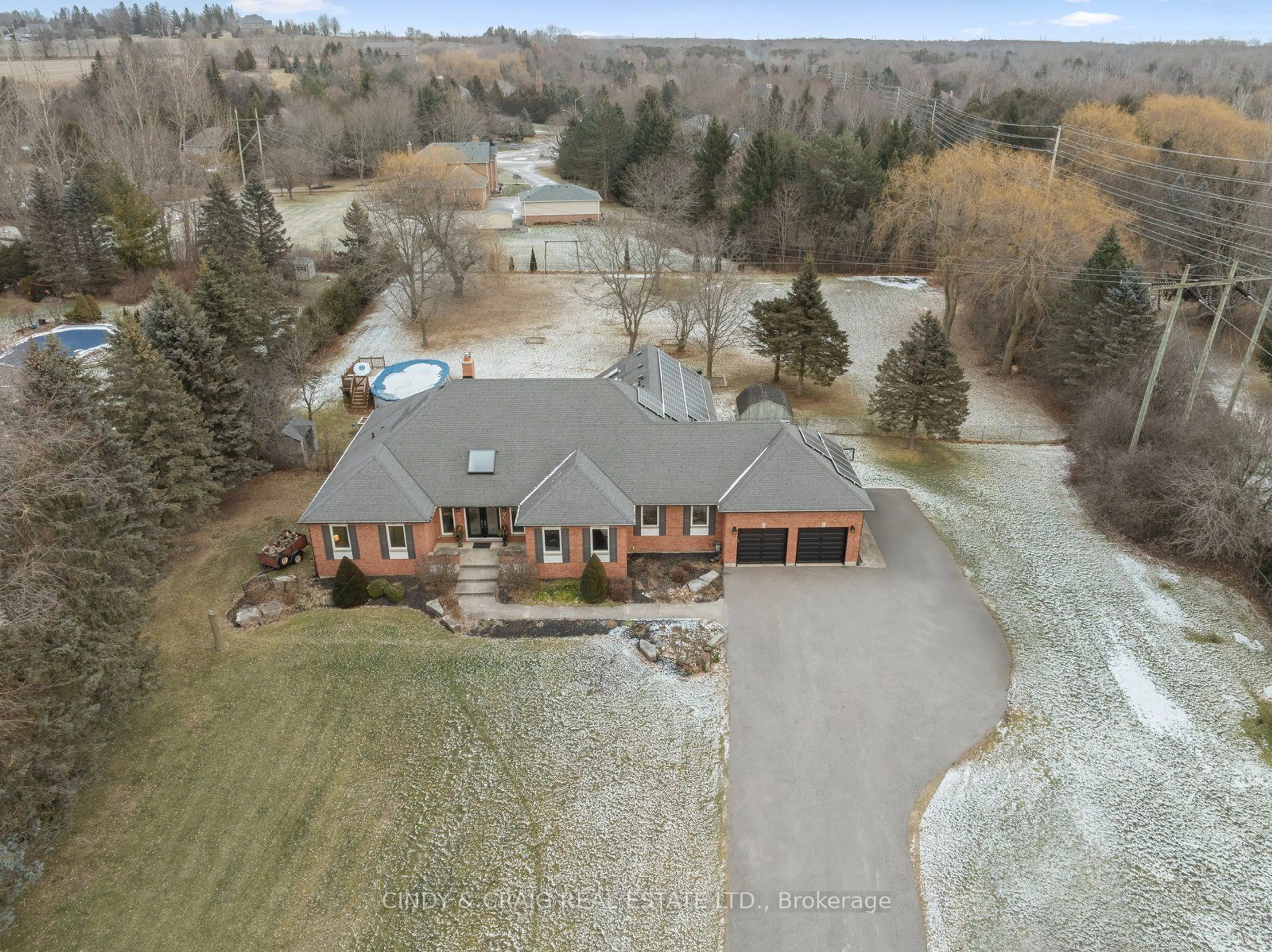 A pic from outside/outdoor area/front of a property/back of a property/a pic from drone, unknown for 4215 Tooley Rd, Clarington Ontario L1E 1Z4