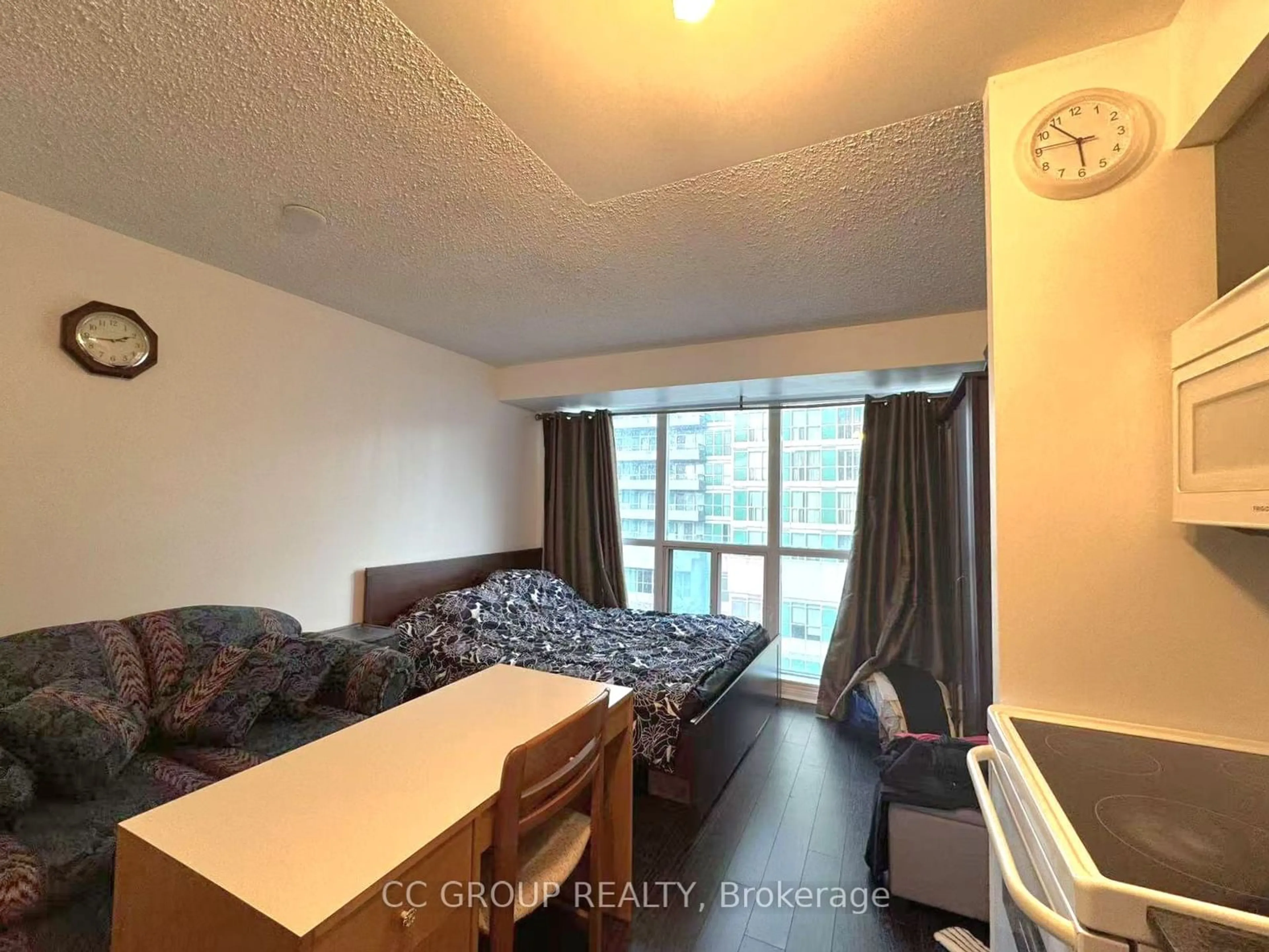 A pic of a room for 50 TOWN CENTRE Crt #405, Toronto Ontario M1P 0A9