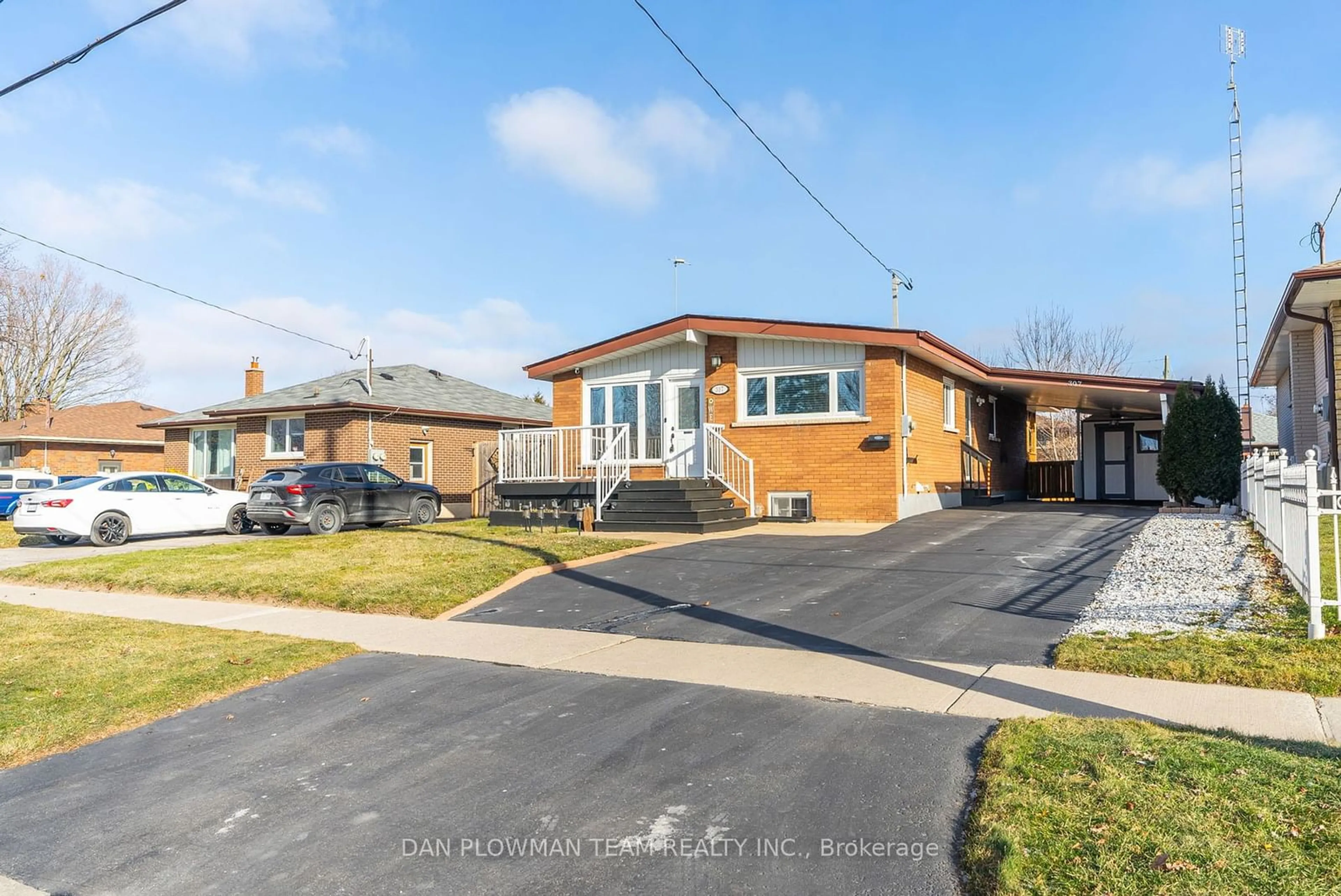 Home with brick exterior material, street for 307 Farewell St, Oshawa Ontario L1H 6L8