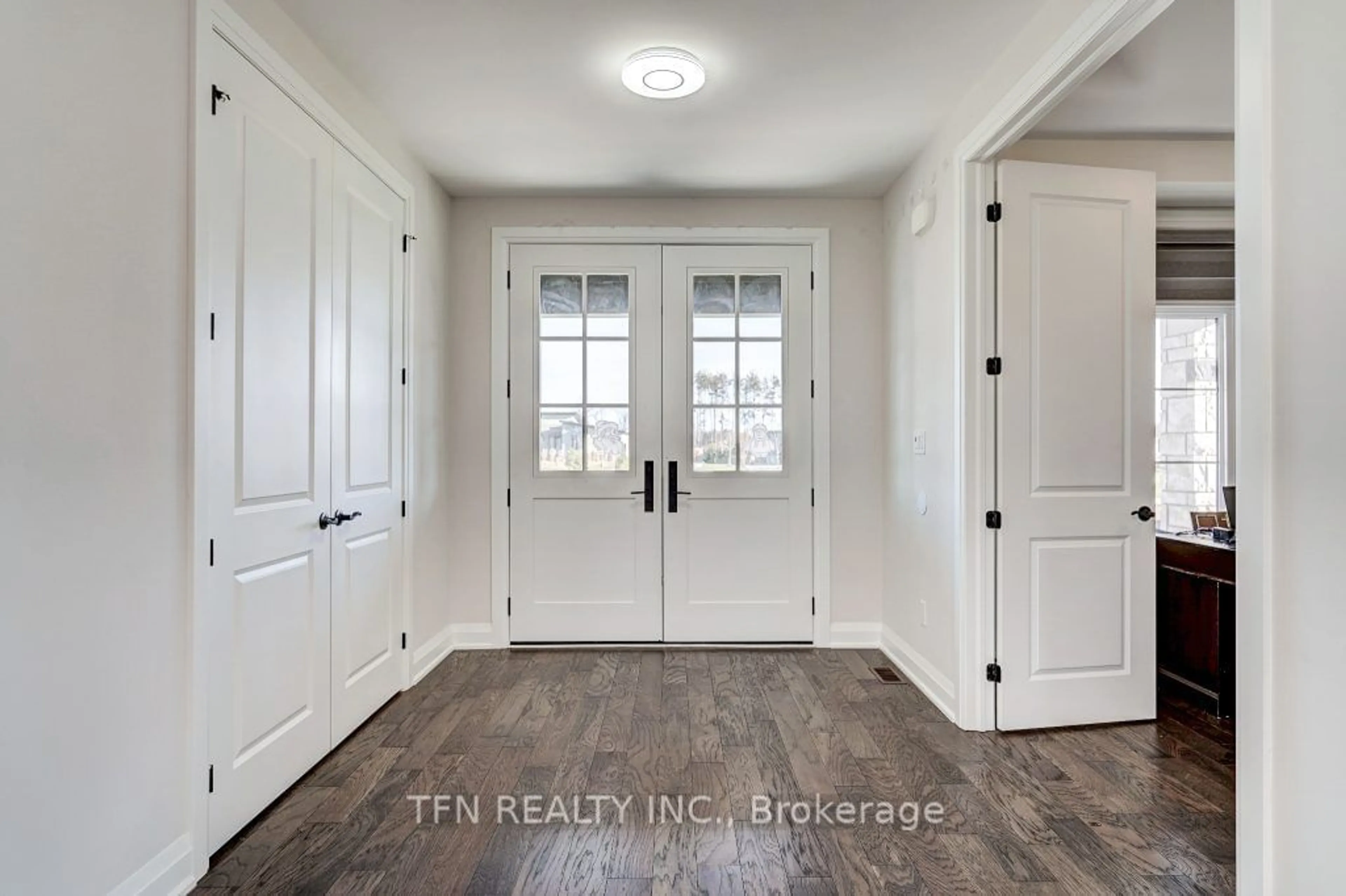 Indoor entryway for 79 Charles Tilley Cres, Clarington Ontario L0A 1J0