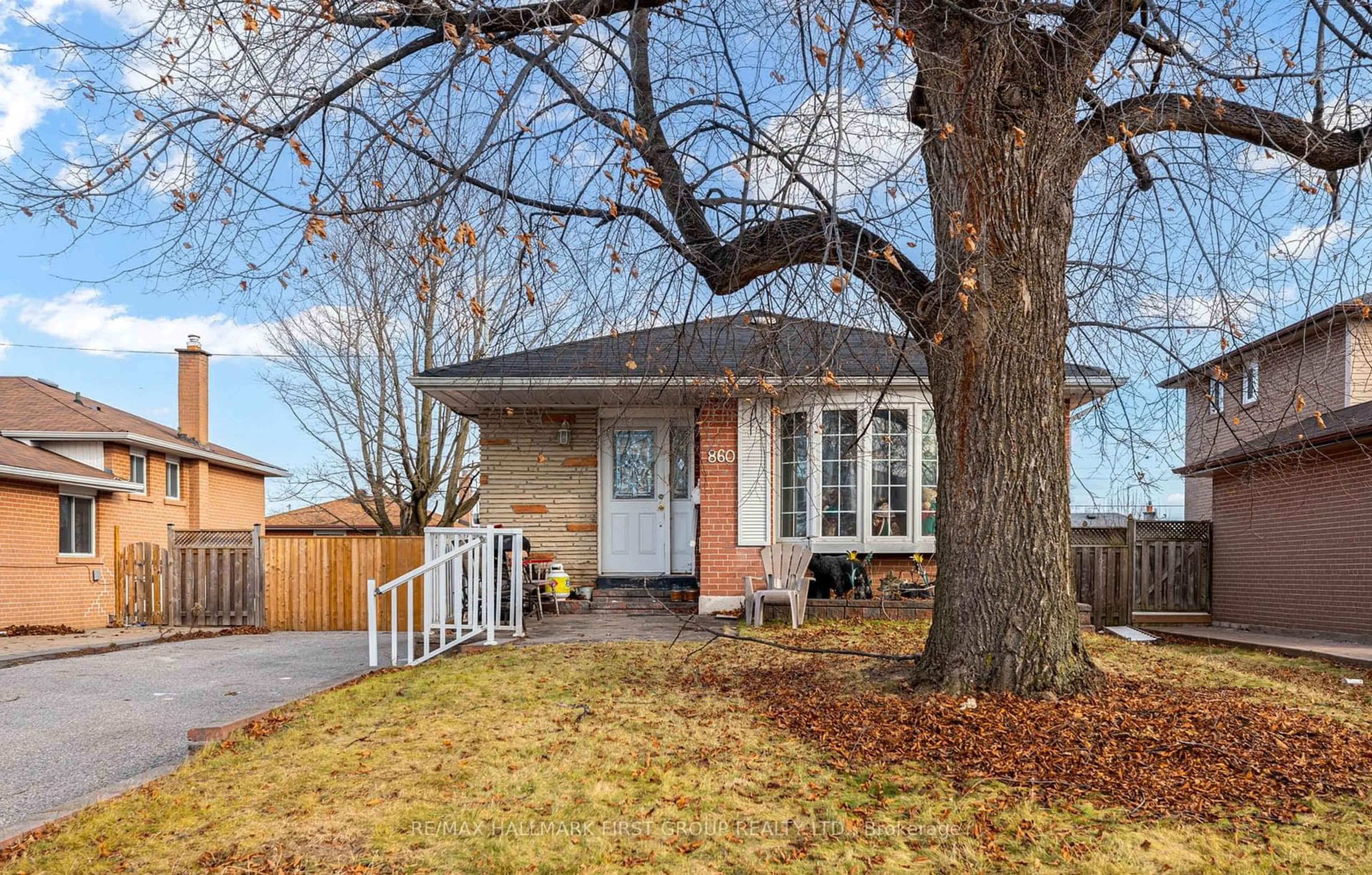 Home with brick exterior material, street for 860 Sanok Dr, Pickering Ontario L1W 2R4