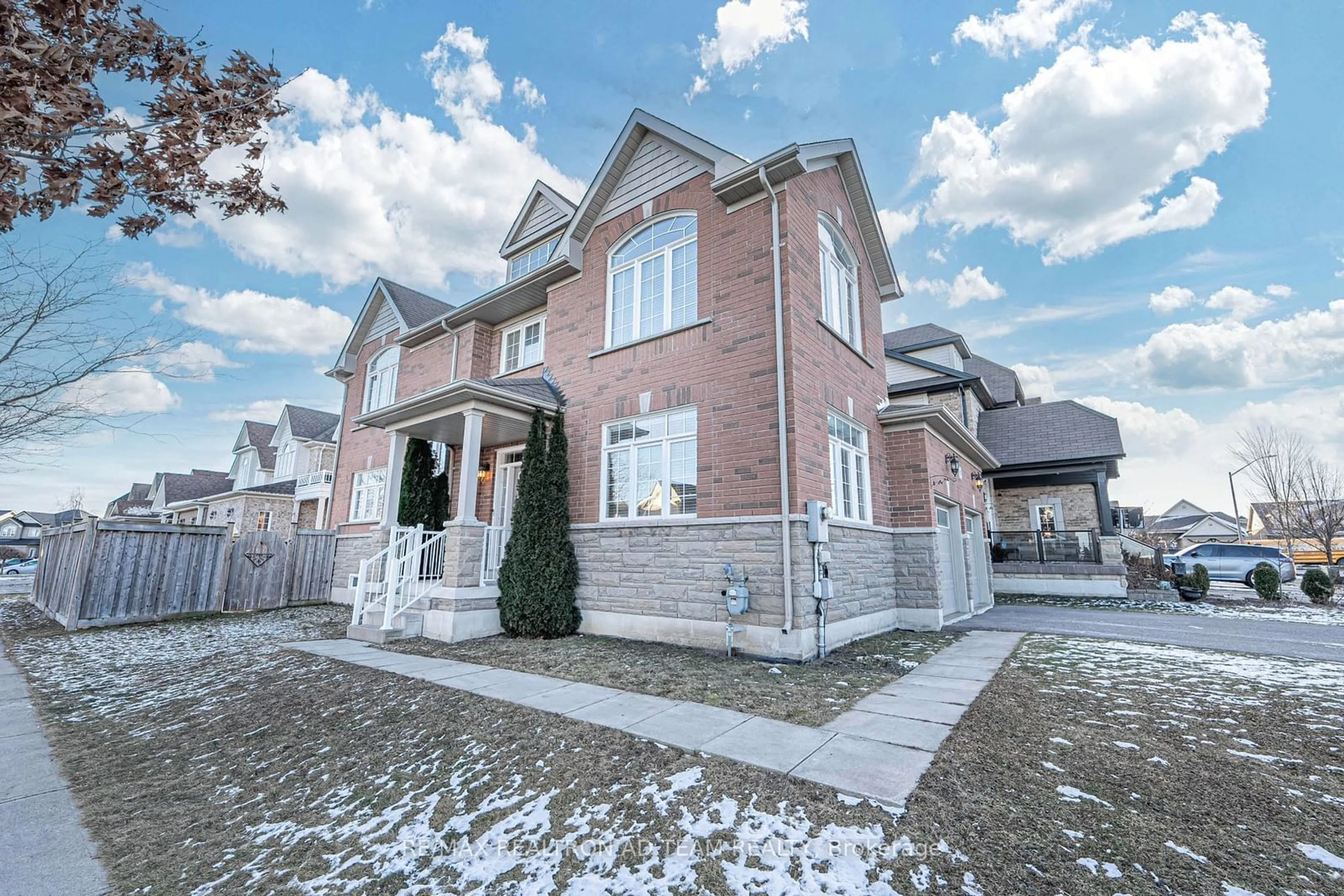 Home with brick exterior material, street for 95 Hockley Ave, Clarington Ontario L1C 0G4