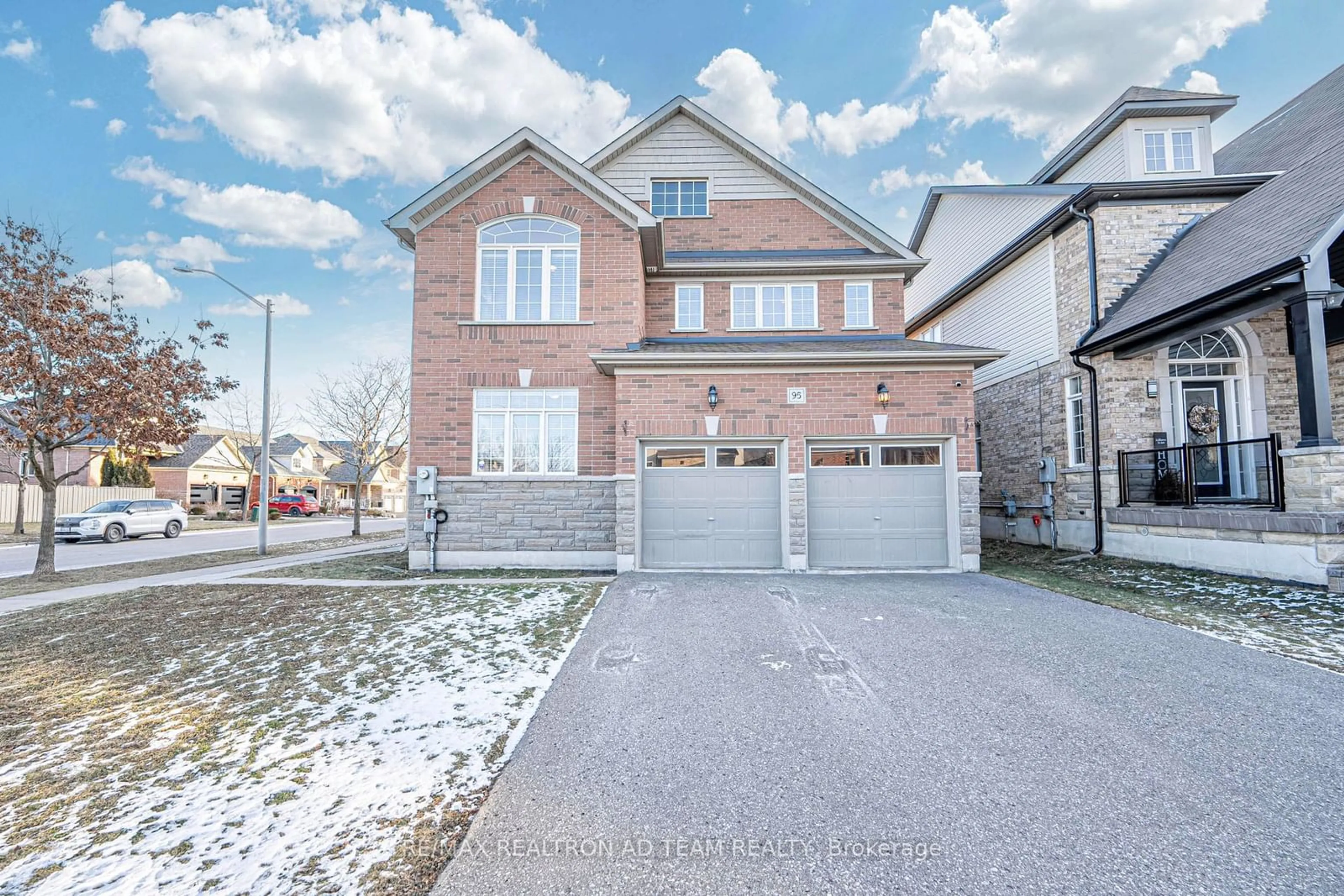 Home with brick exterior material, street for 95 Hockley Ave, Clarington Ontario L1C 0G4