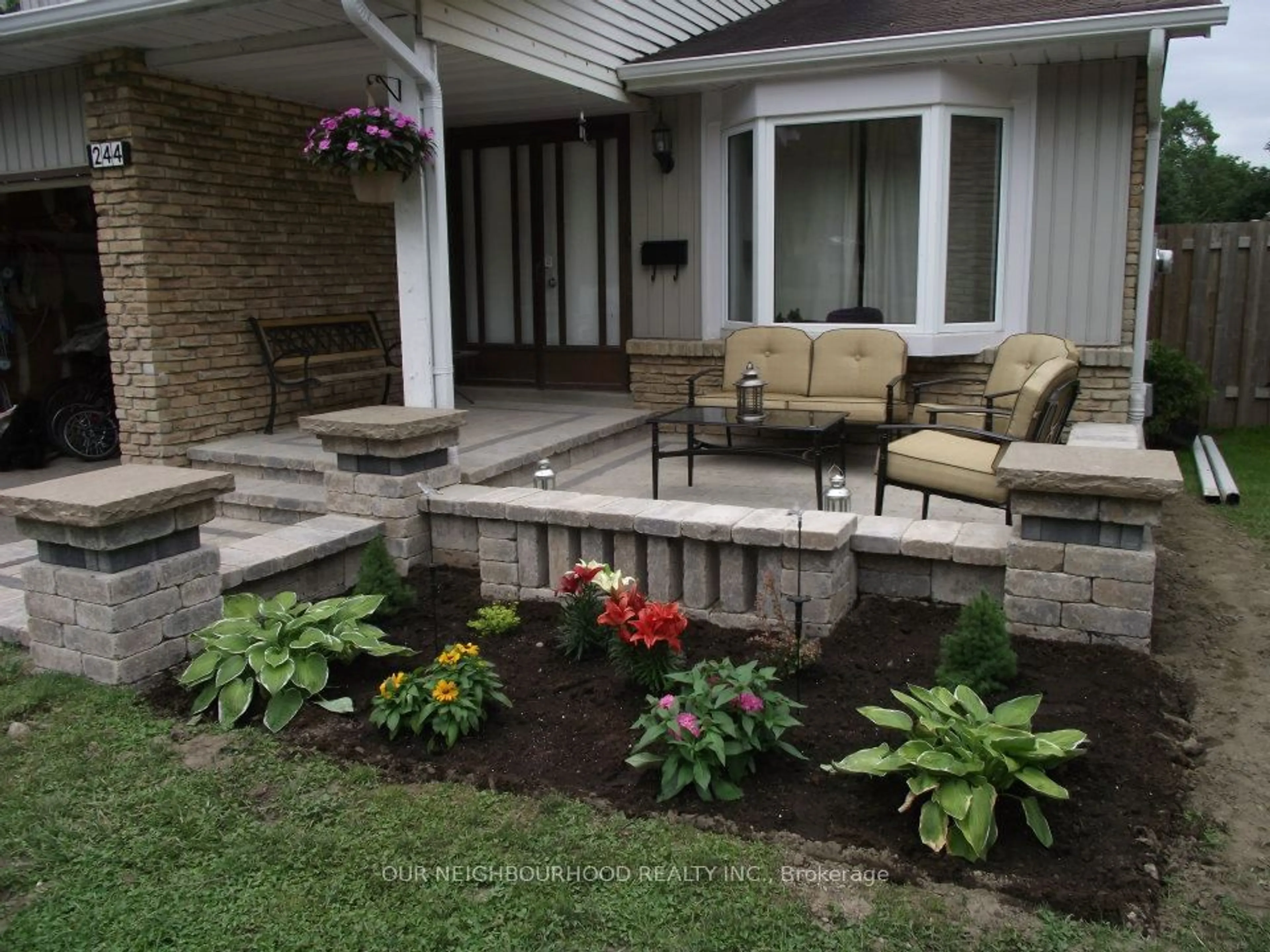 Patio, street for 244 Grandview St, Oshawa Ontario L1H 7C7