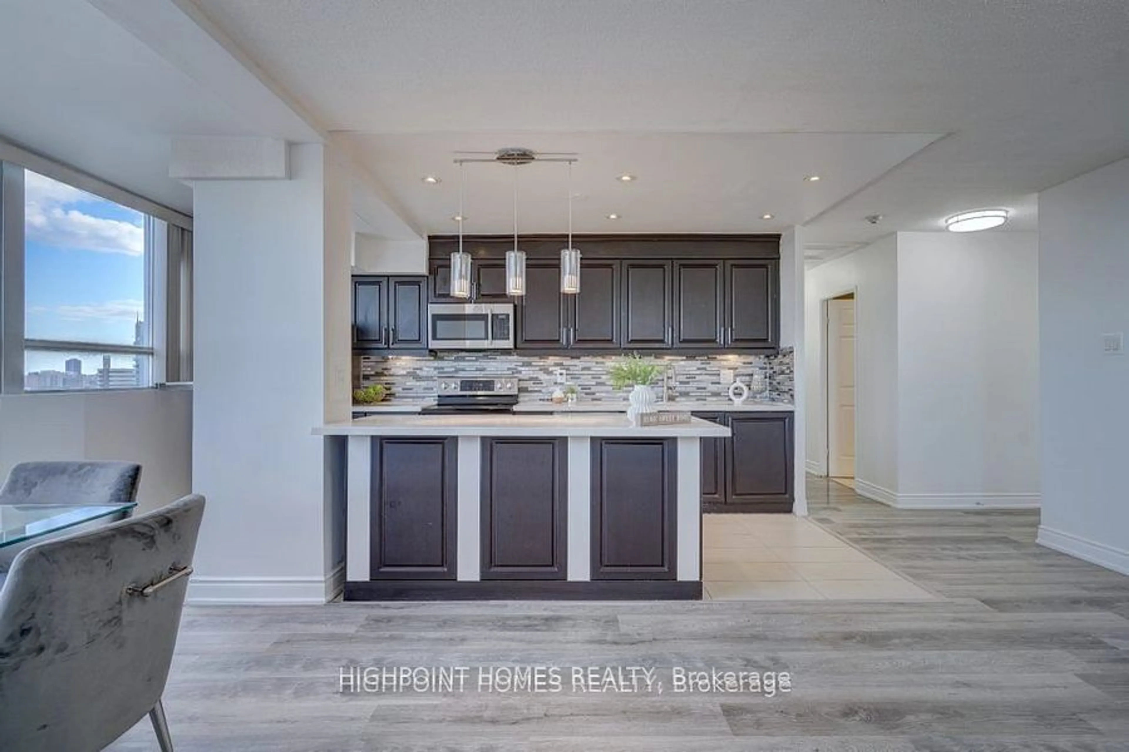 Open concept kitchen, ceramic/tile floor for 5580 Sheppard Ave #Ph 1, Toronto Ontario M1B 2L3