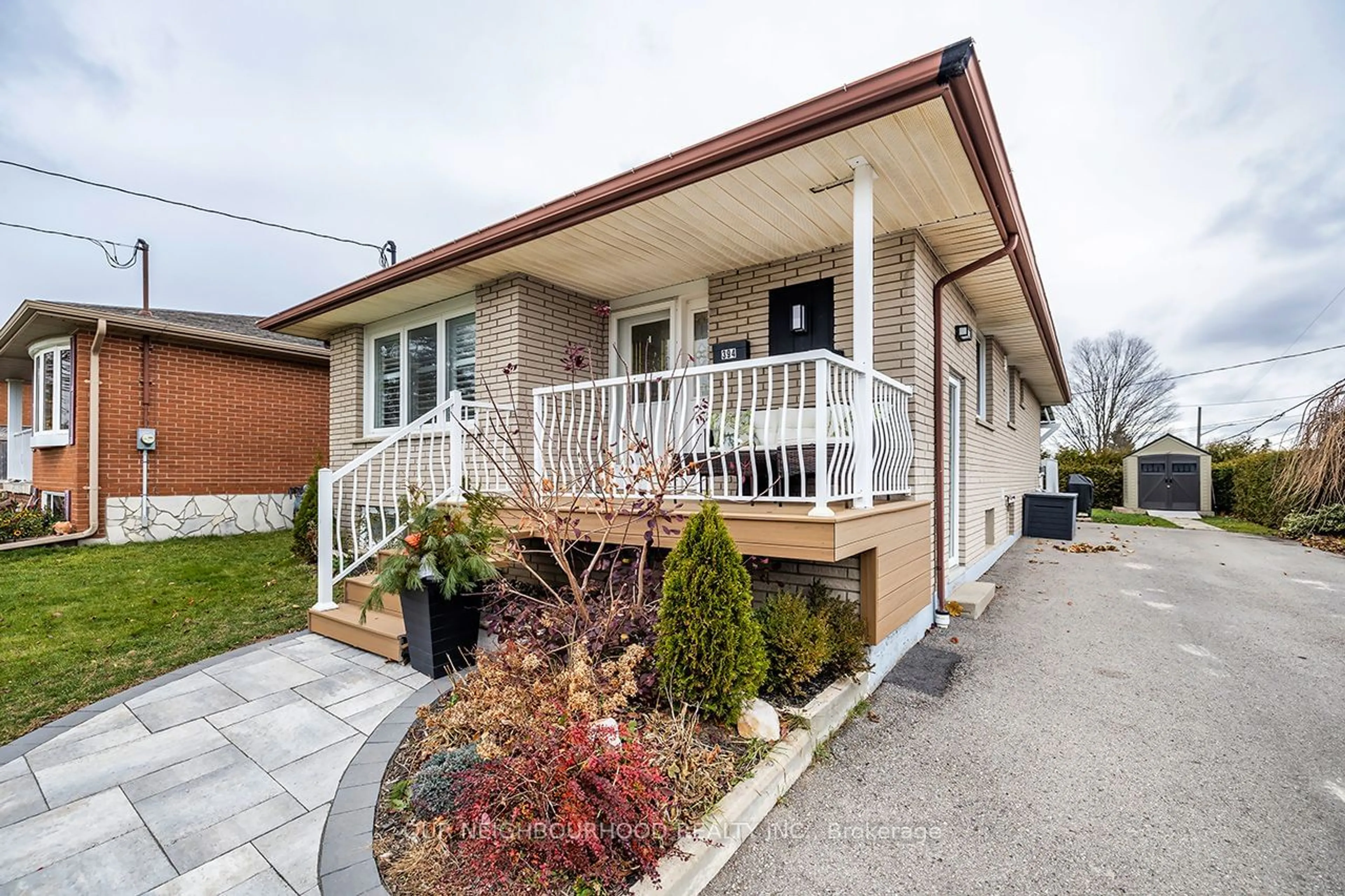 Home with brick exterior material, street for 394 Trafalgar Ave, Oshawa Ontario L1H 3V3