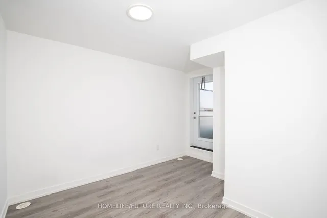Additional property image - 3686 St Clair Ave Unit 105