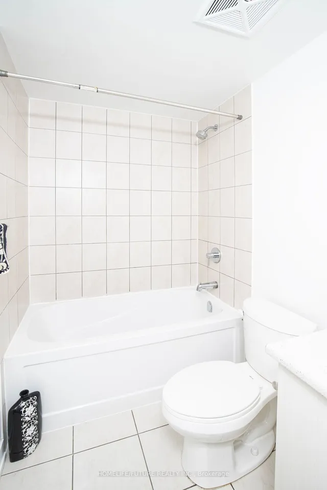 Additional property image - 3686 St Clair Ave Unit 105
