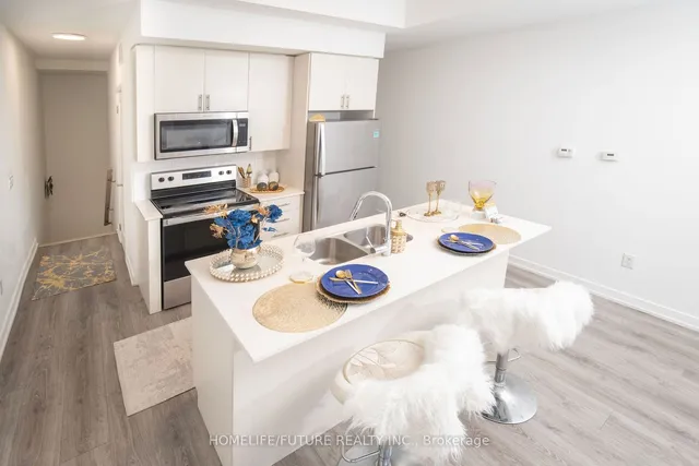 Additional property image - 3686 St Clair Ave Unit 105