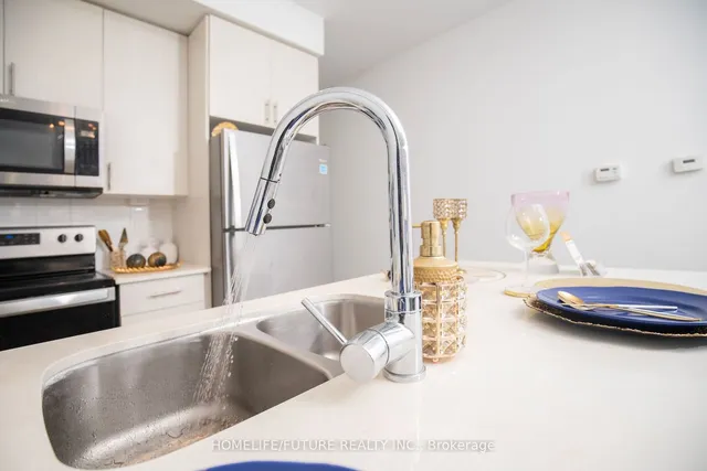 Additional property image - 3686 St Clair Ave Unit 105