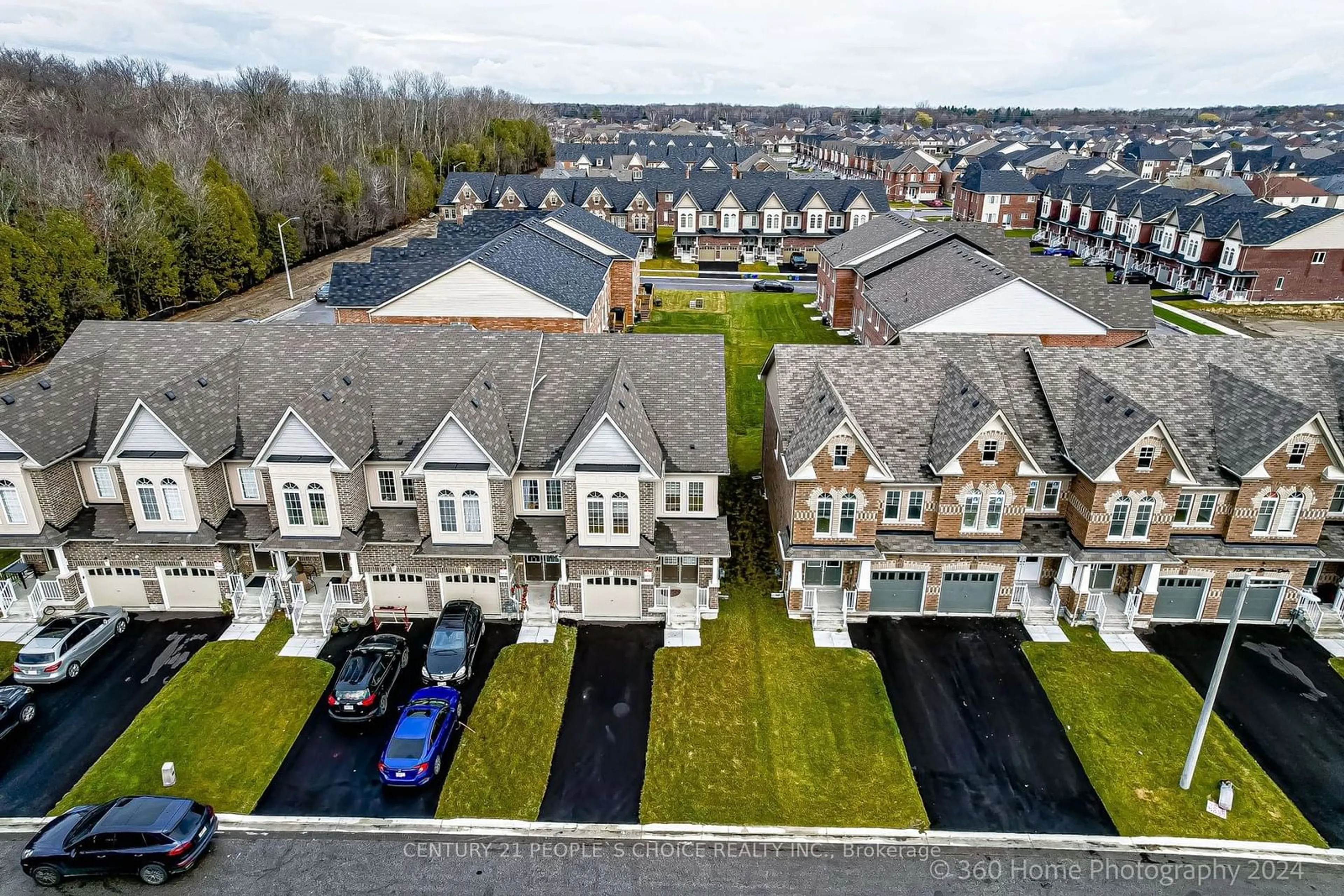 A pic from outside/outdoor area/front of a property/back of a property/a pic from drone, street for 1202 Jim Brewster Circ, Oshawa Ontario L1G 7S1