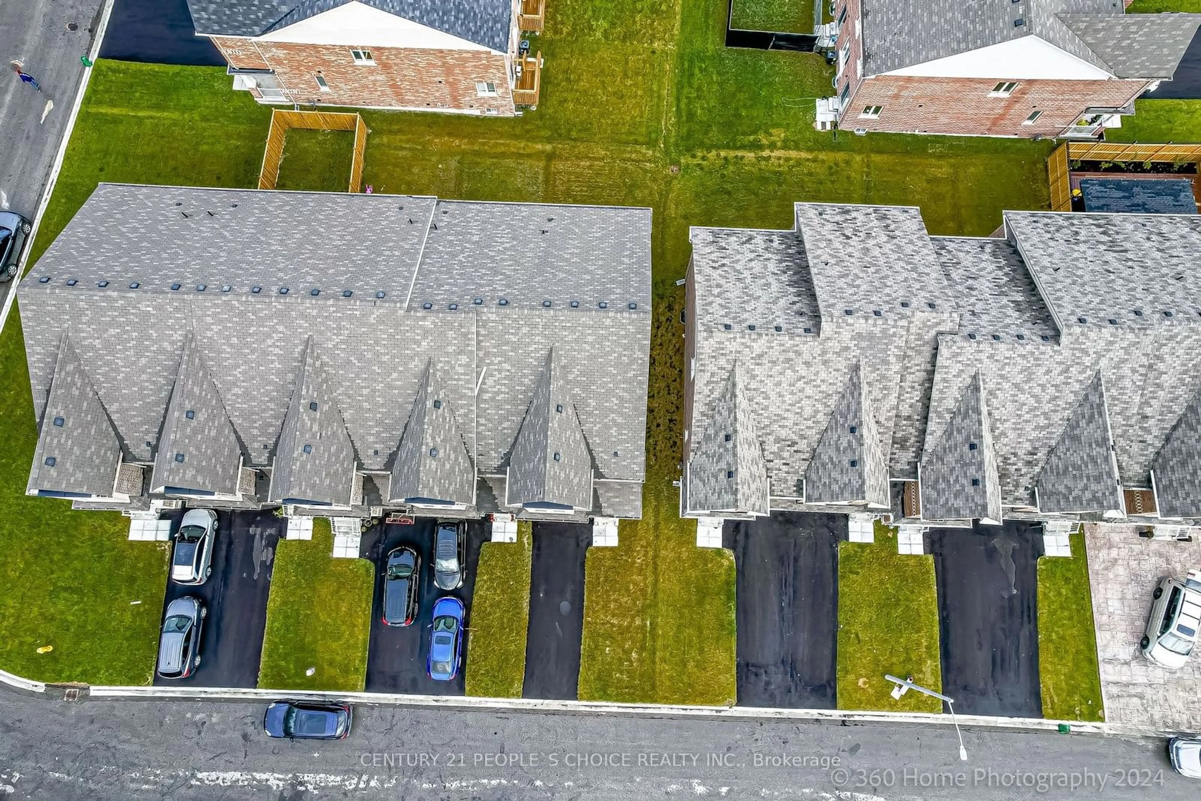 A pic from outside/outdoor area/front of a property/back of a property/a pic from drone, street for 1202 Jim Brewster Circ, Oshawa Ontario L1G 7S1