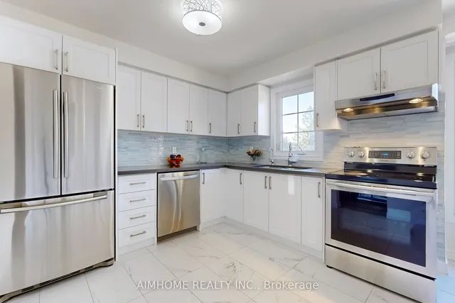 Additional property image - 566 Sandhurst Circ