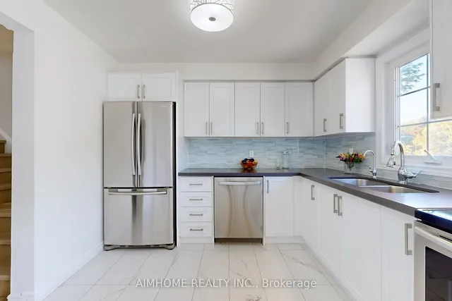 Additional property image - 566 Sandhurst Circ