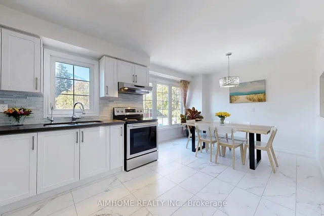 Additional property image - 566 Sandhurst Circ
