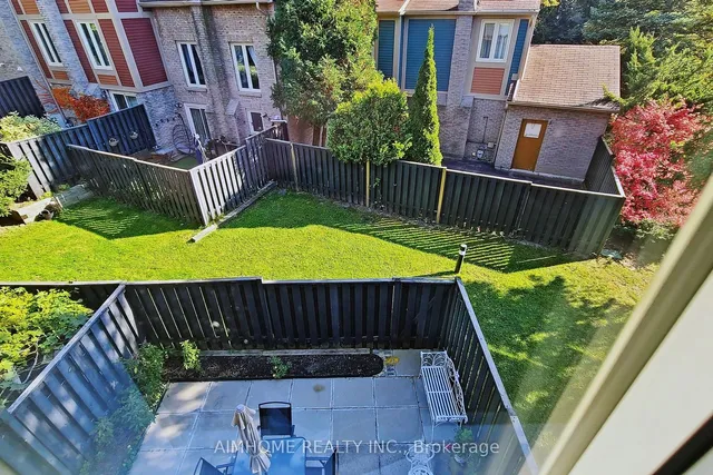 Additional property image - 566 Sandhurst Circ