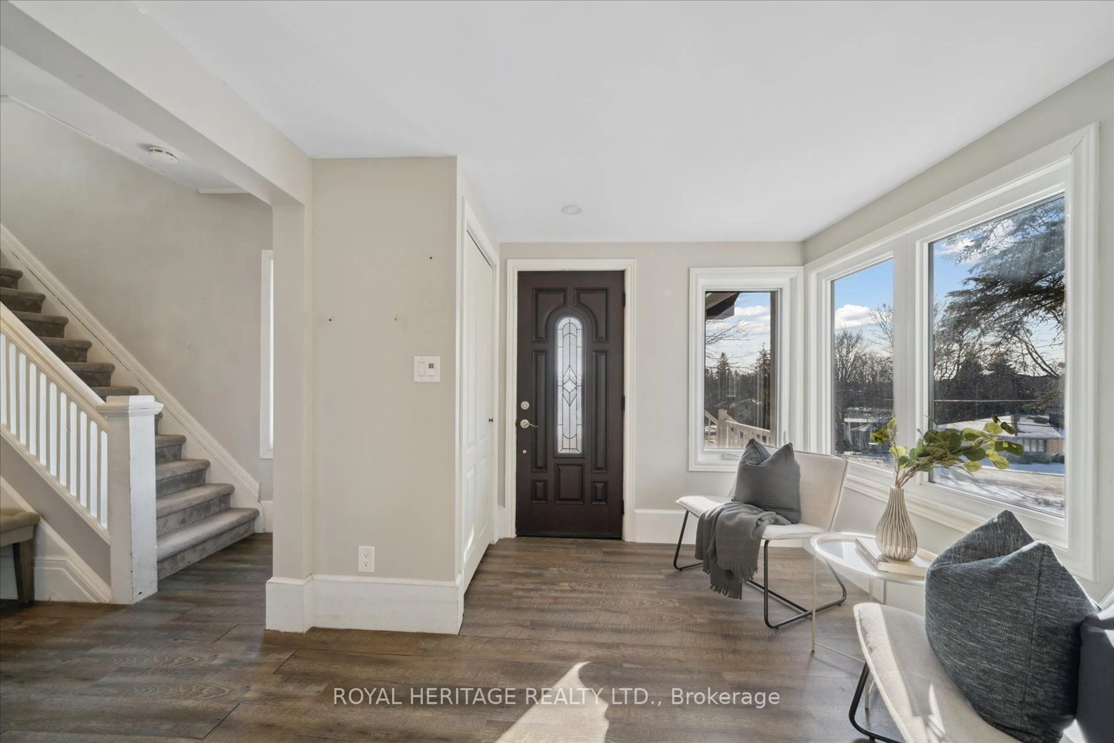 Indoor entryway for 81 Church St, Clarington Ontario L0B 1M0