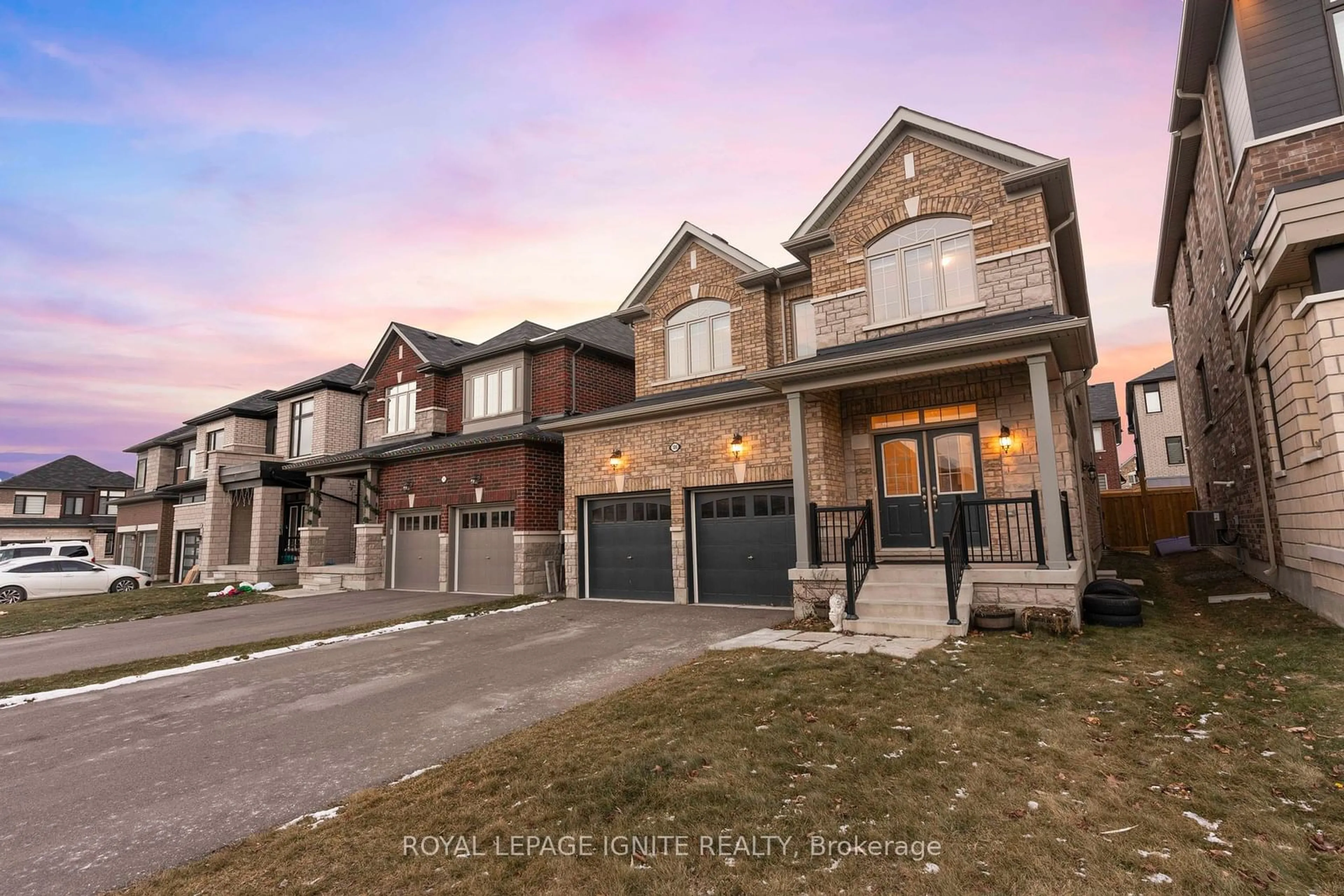 Home with brick exterior material, street for 186 Woolacott Lane, Clarington Ontario L1C 7H2