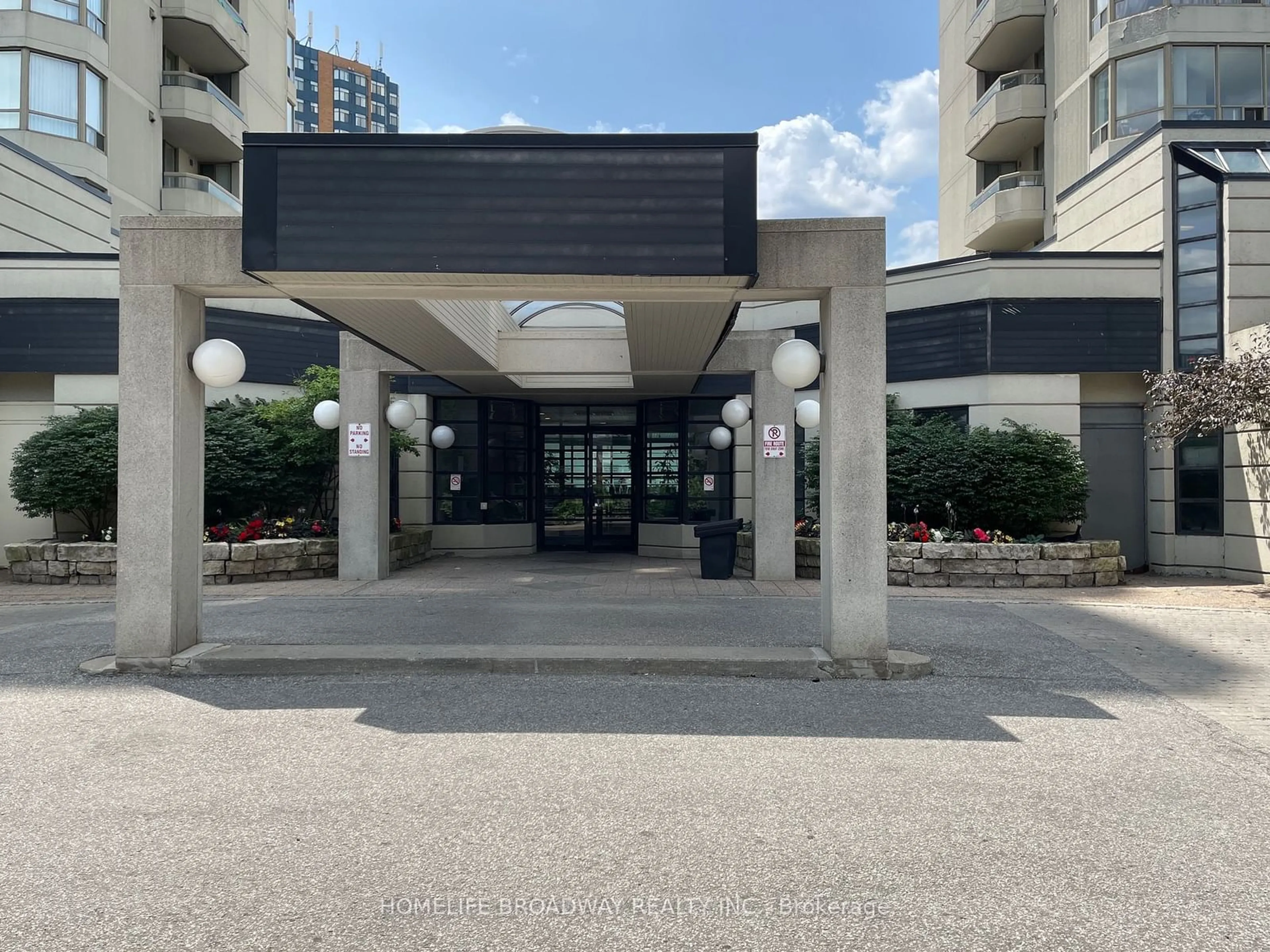 Indoor foyer for 150 Alton Towers Circ #1714, Toronto Ontario M1V 4X7