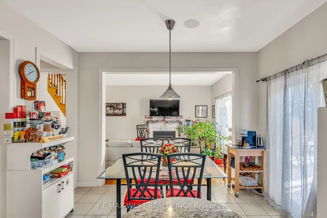 Additional property image - 8 Lampman Dr
