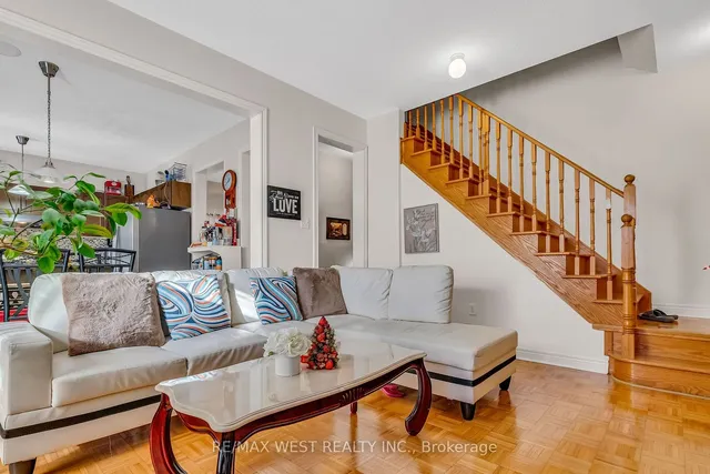 Additional property image - 8 Lampman Dr