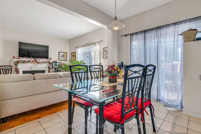 Additional property image - 8 Lampman Dr