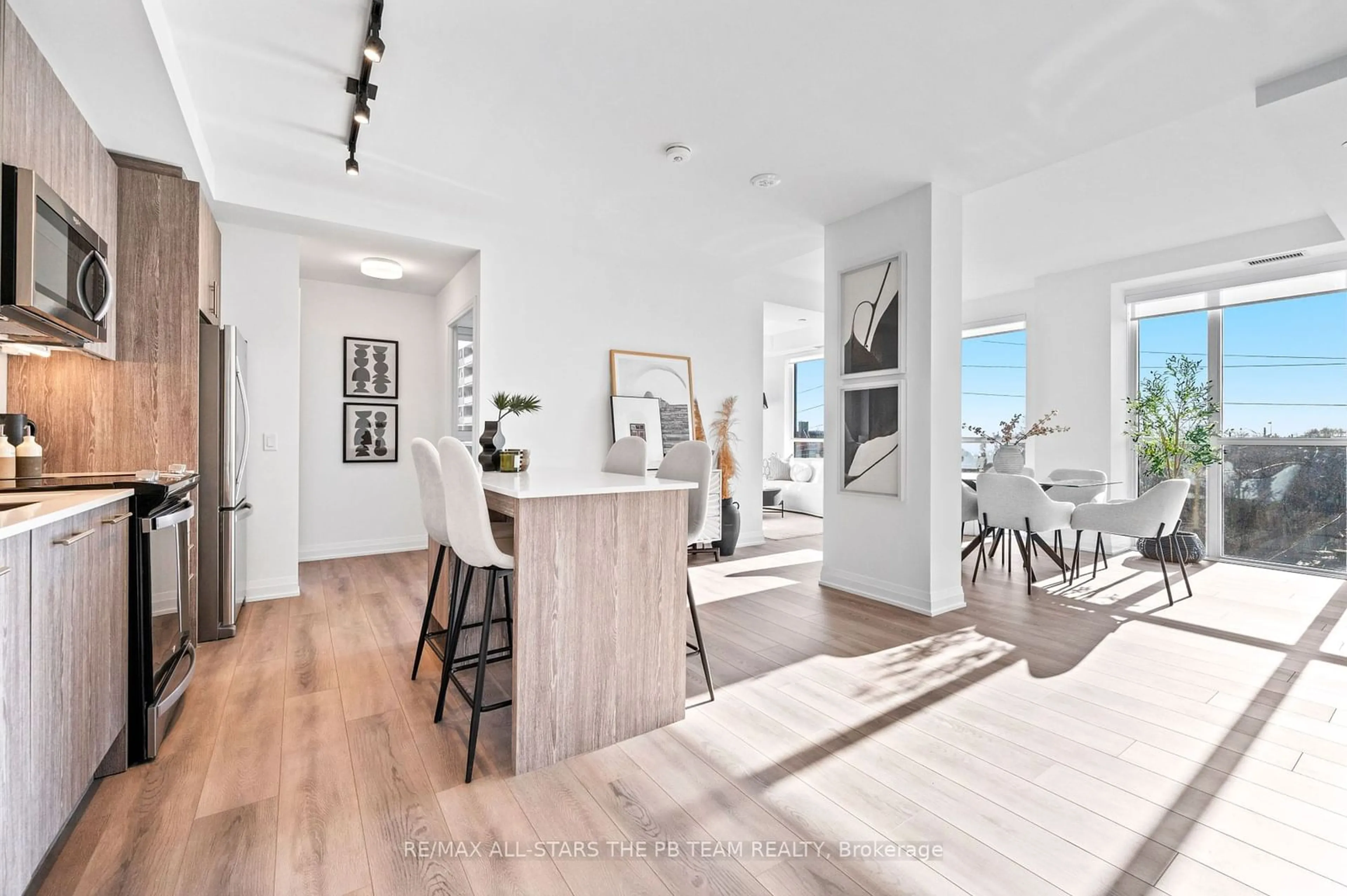 Open concept kitchen, unknown for 286 Main St #411, Toronto Ontario M4C 0B3