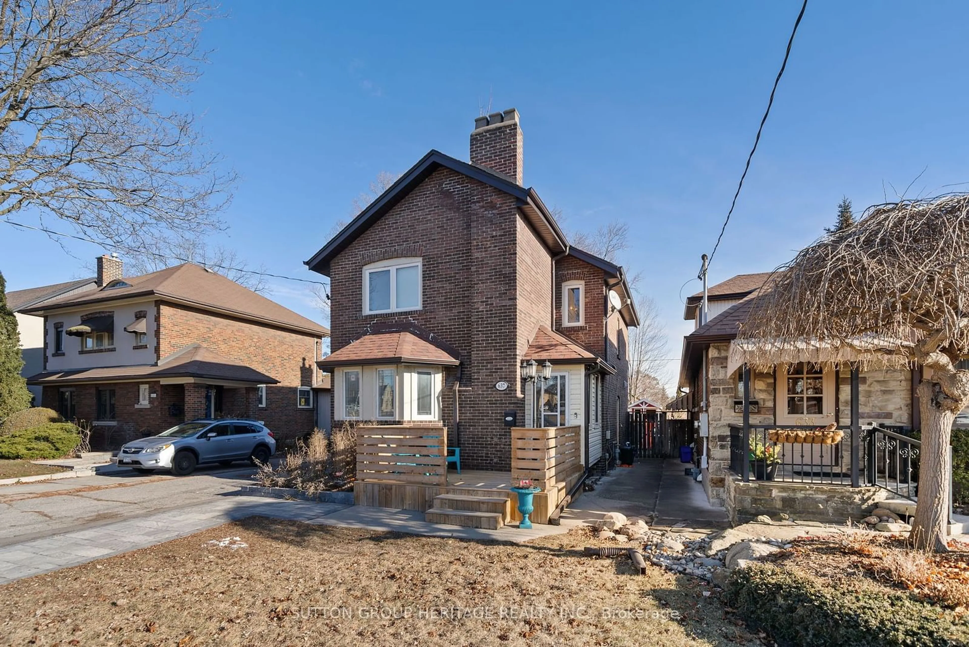 Home with brick exterior material, street for 637 Masson St, Oshawa Ontario L1G 5A4