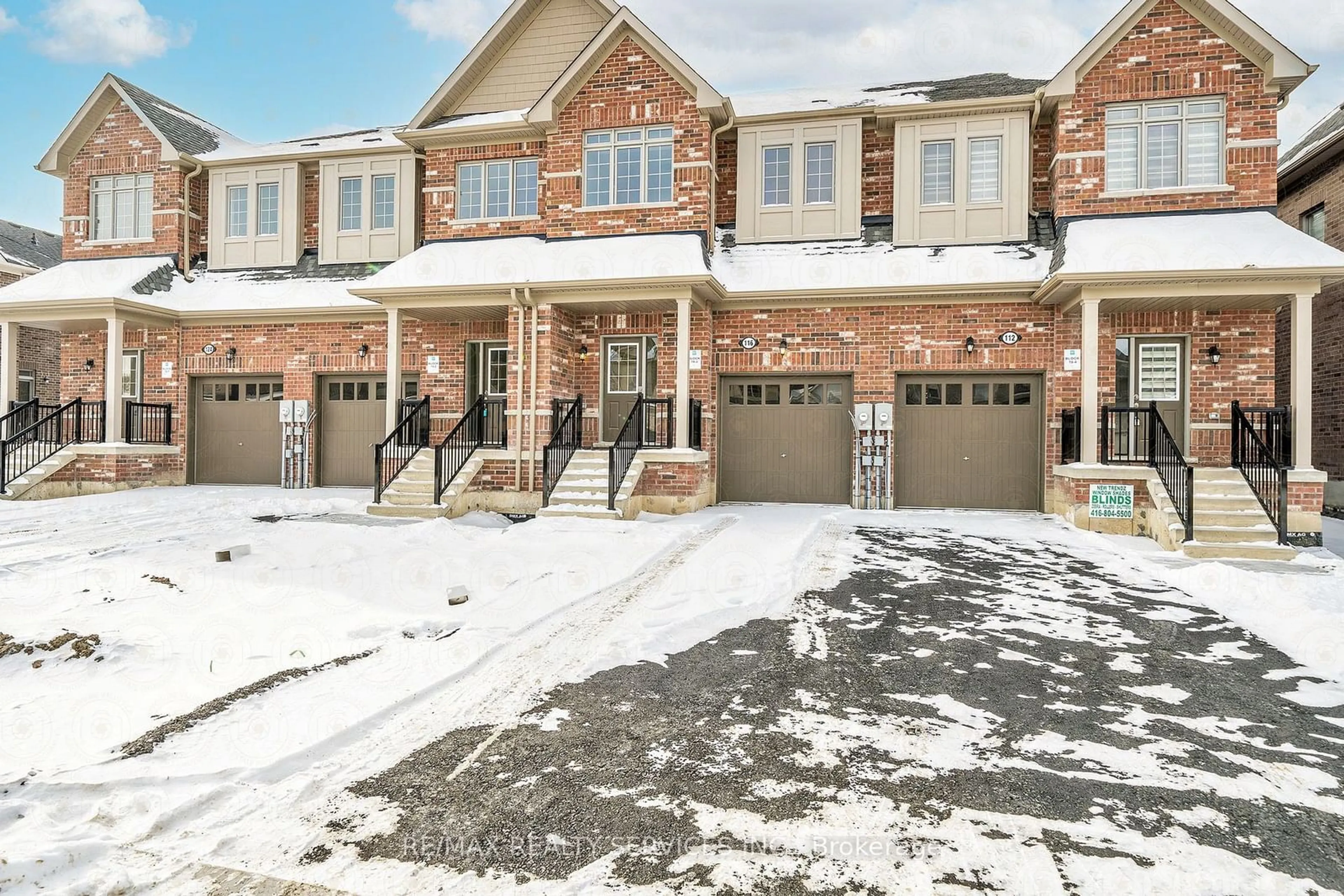 Home with brick exterior material, street for 116 Robin Tr, Scugog Ontario L9L 0E2