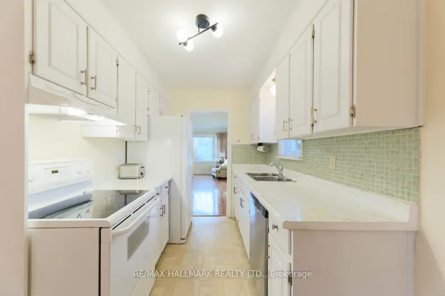 Additional property image - 8 Hollis Ave