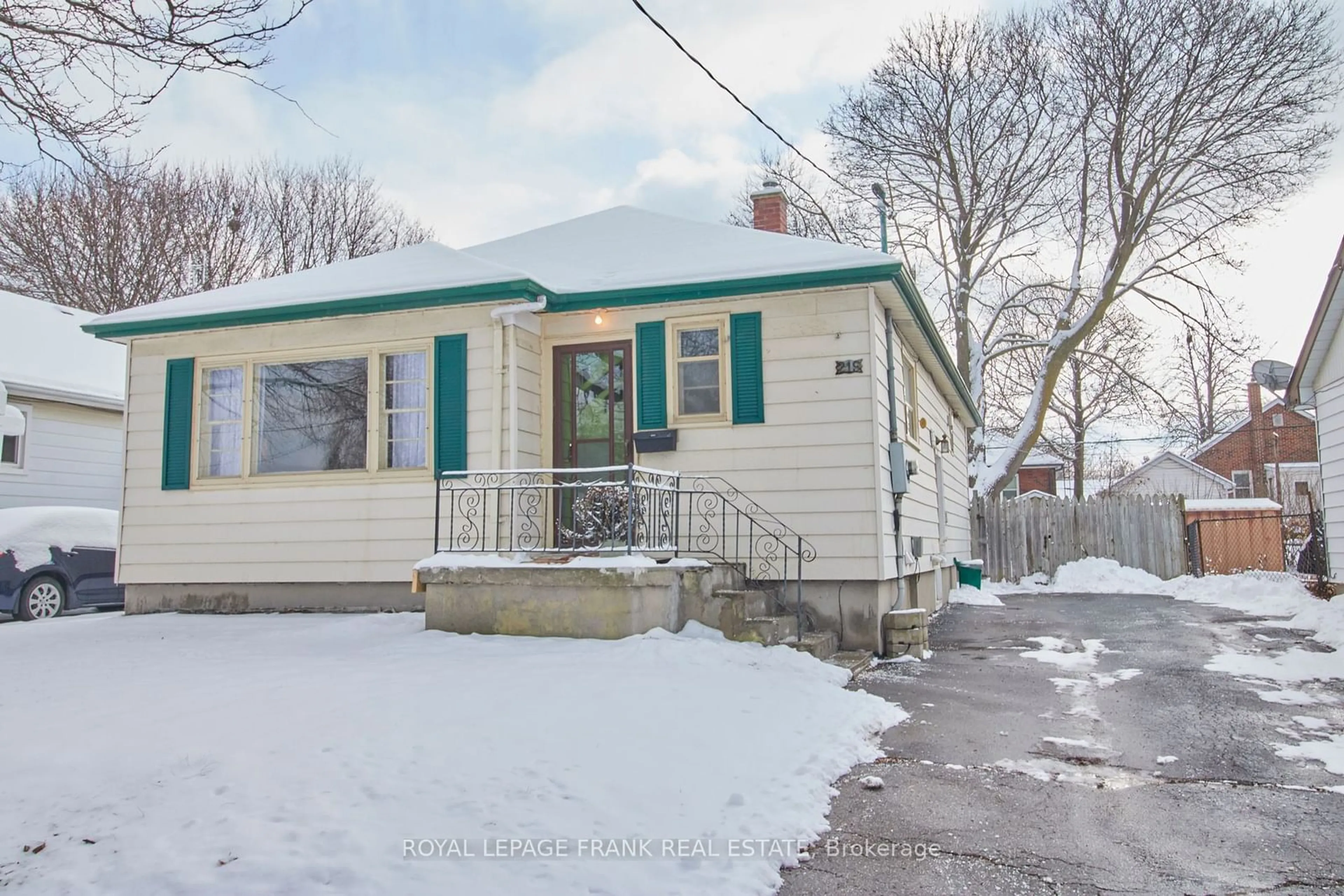 Unknown for 219 Greenwood Ave, Oshawa Ontario L1J 1W7