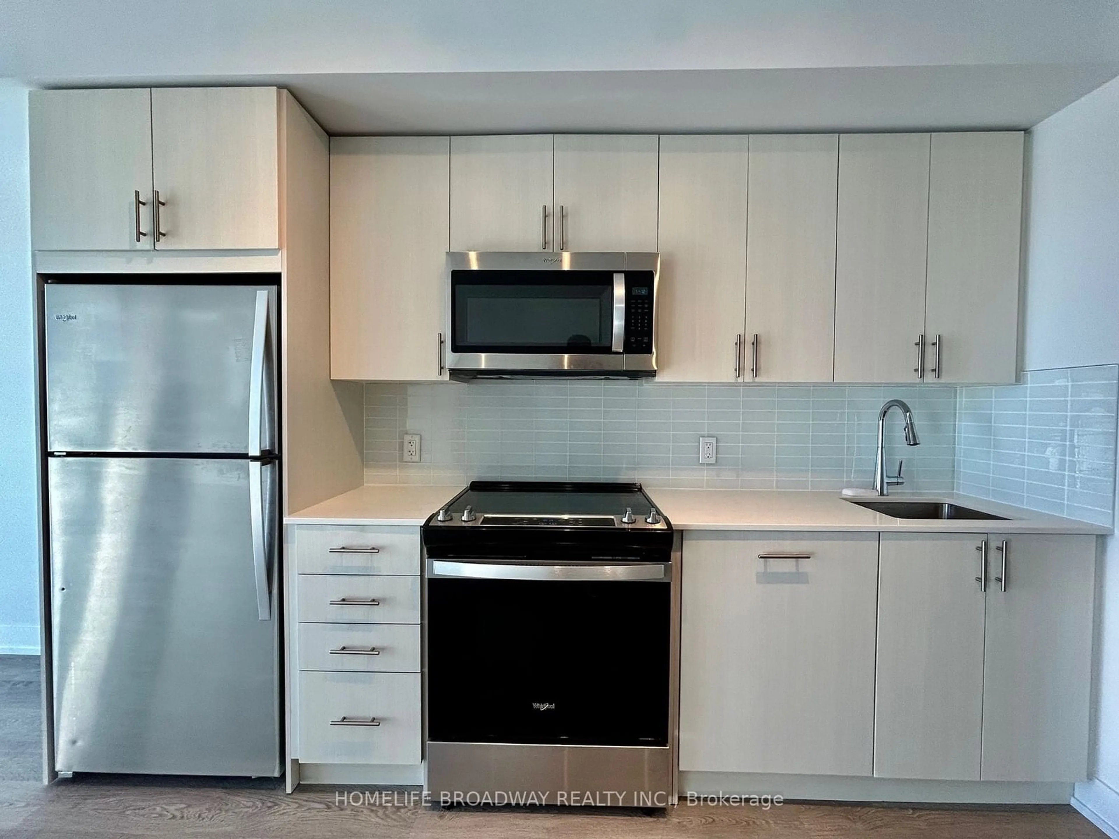 Standard kitchen, unknown for 2550 Simcoe St #2415, Oshawa Ontario L1L 0R5