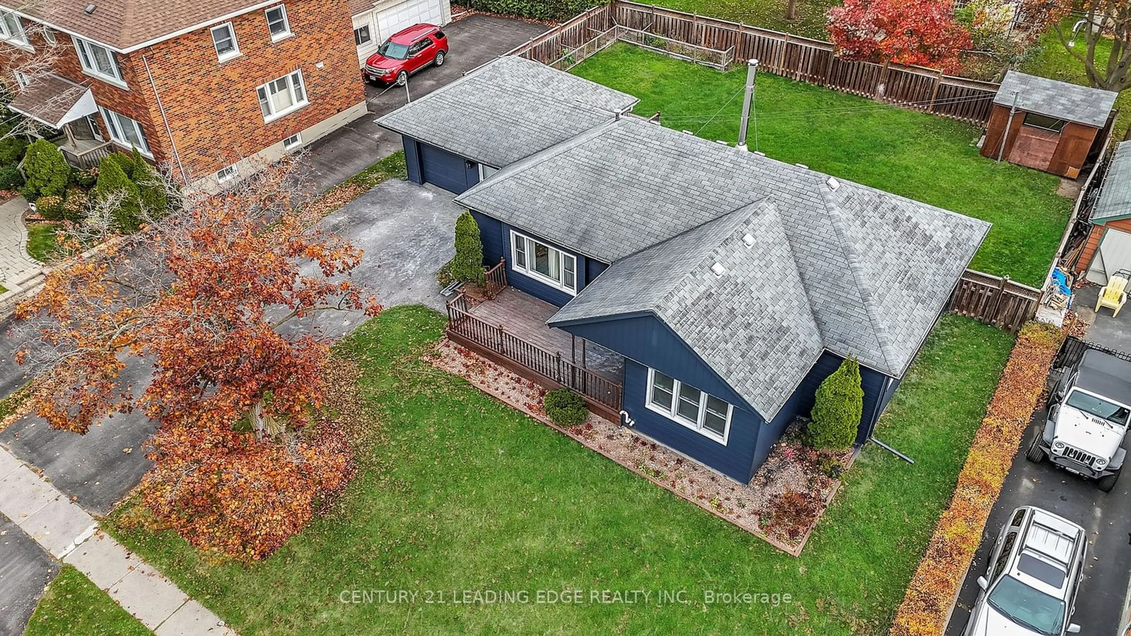 A pic from outside/outdoor area/front of a property/back of a property/a pic from drone, street for 773 Somerville St, Oshawa Ontario L1G 4J4