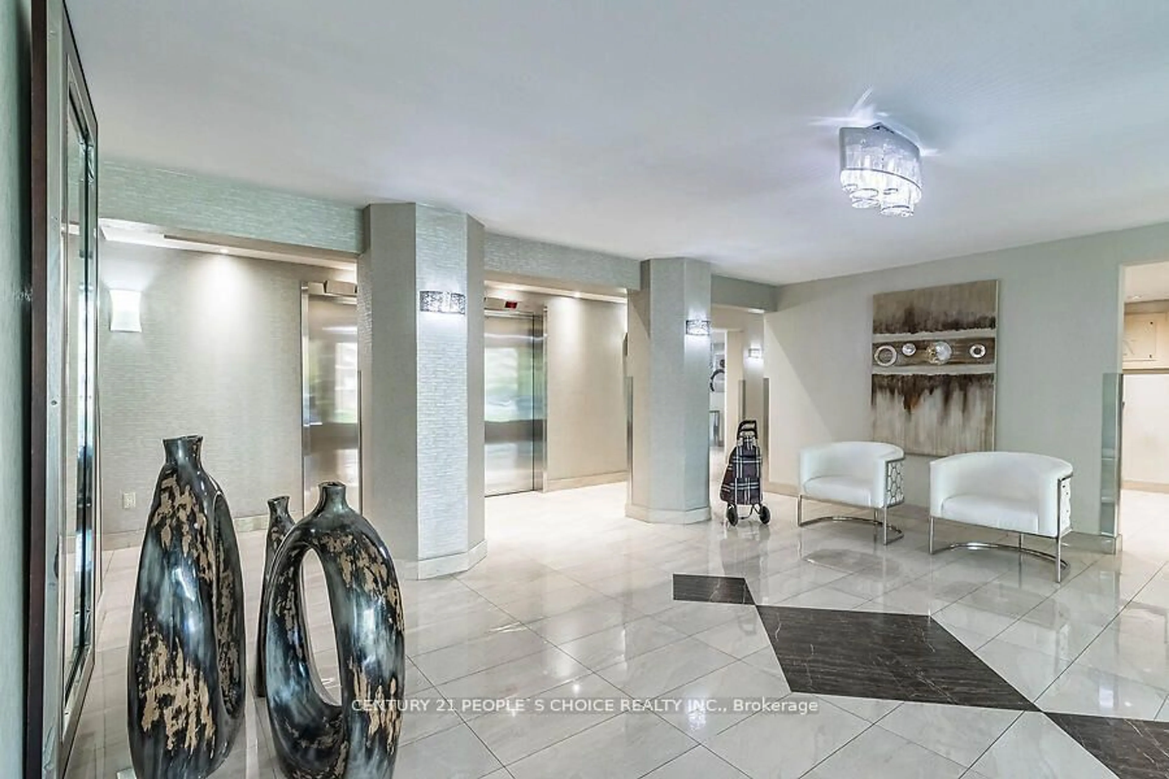 Lobby for 2 Glamorgan Ave #1007, Toronto Ontario M1P 2M8