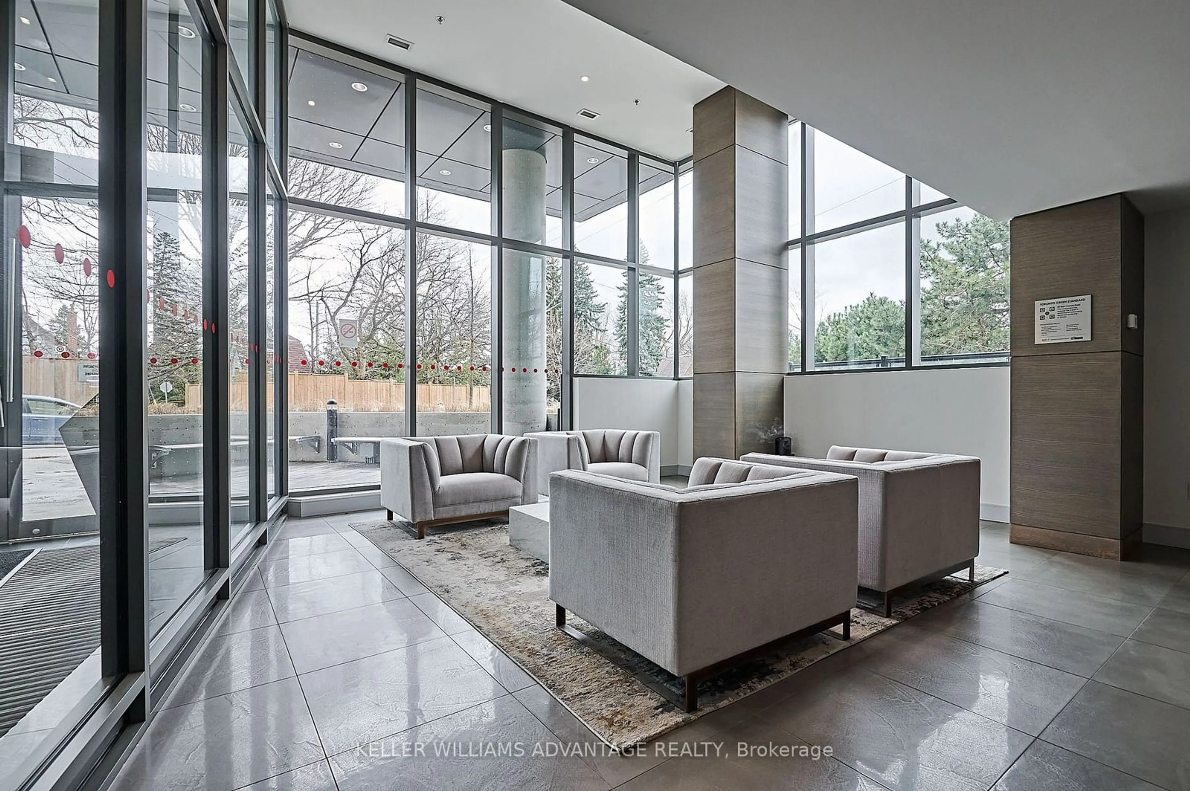 Indoor foyer for 90 Glen Everest Rd #314, Toronto Ontario M1N 0C3