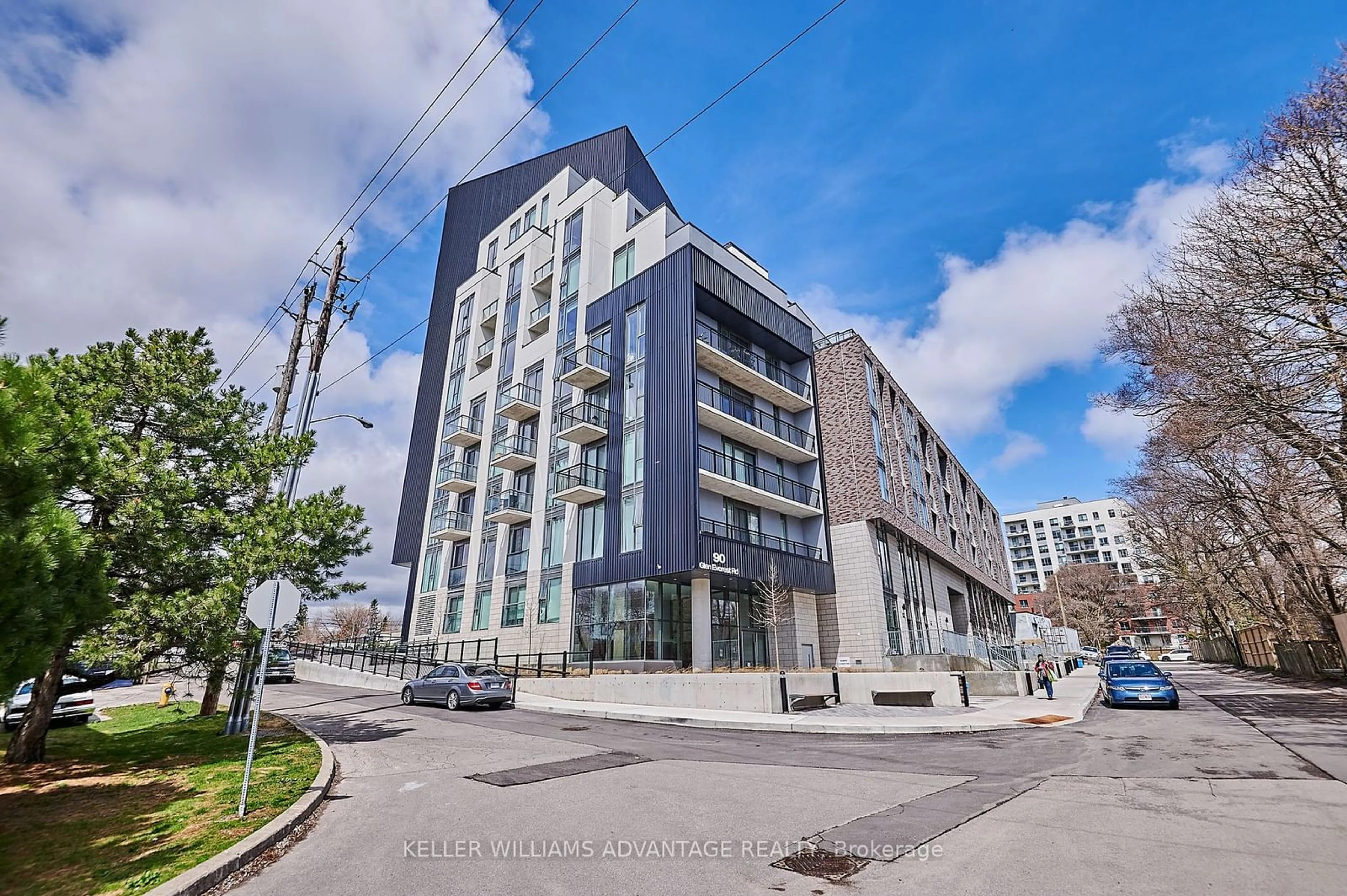 A pic from outside/outdoor area/front of a property/back of a property/a pic from drone, building for 90 Glen Everest Rd #1011, Toronto Ontario M1N 0C3