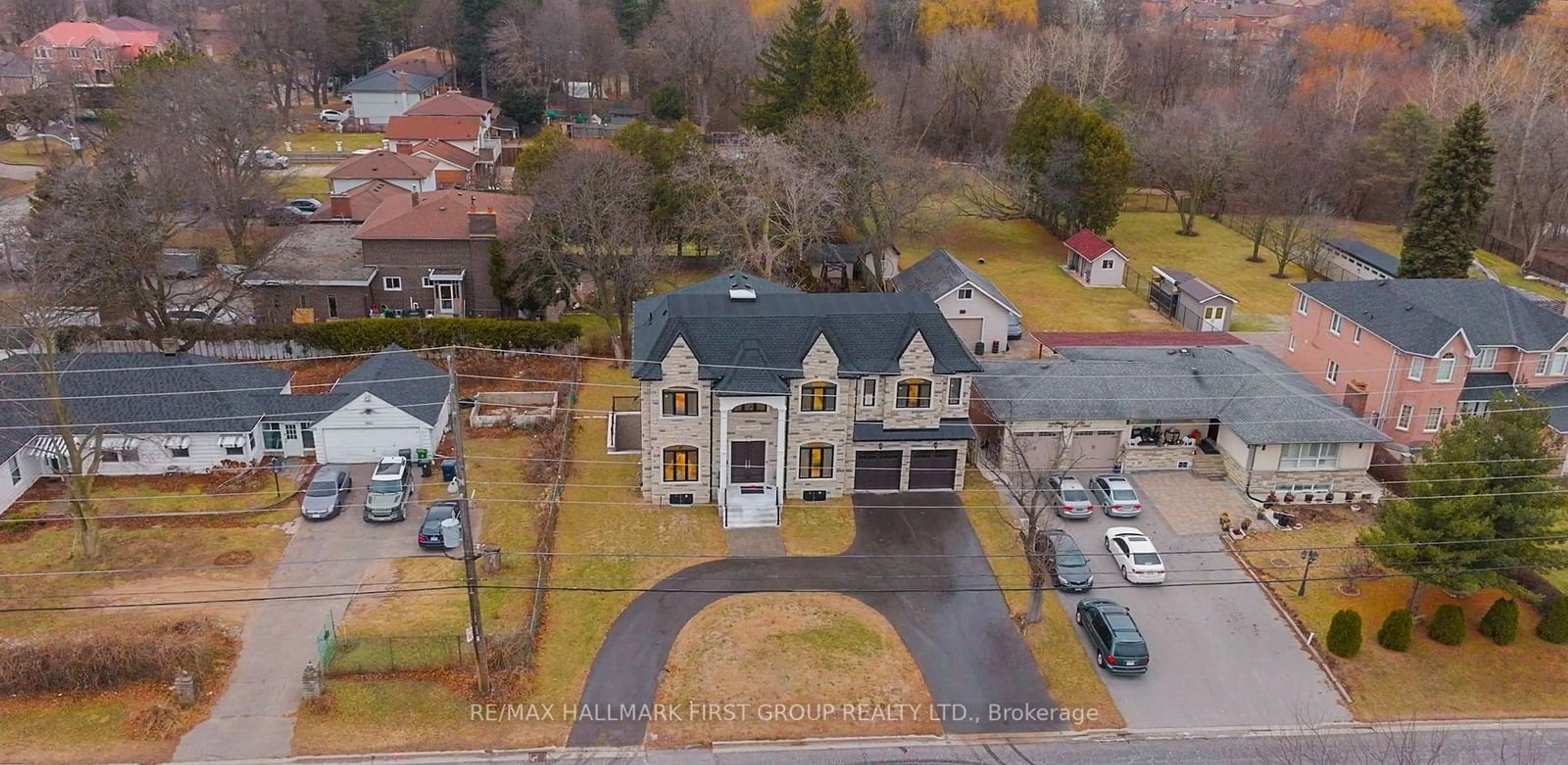 A pic from outside/outdoor area/front of a property/back of a property/a pic from drone, street for 3836 Ellesmere Rd, Toronto Ontario M1C 1J1