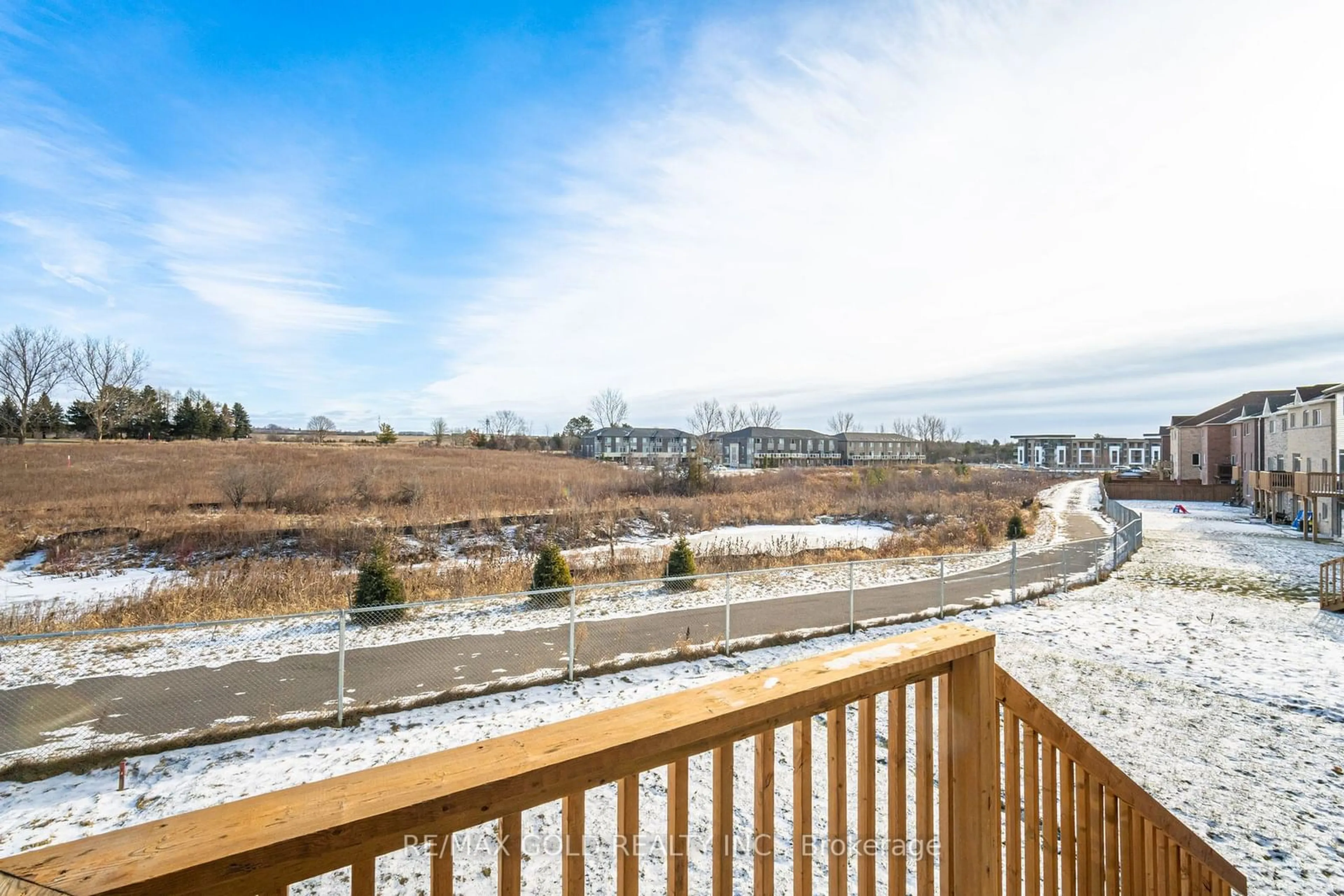 Patio, water/lake/river/ocean view for 2603 Secreto Dr, Oshawa Ontario L1L 0S8