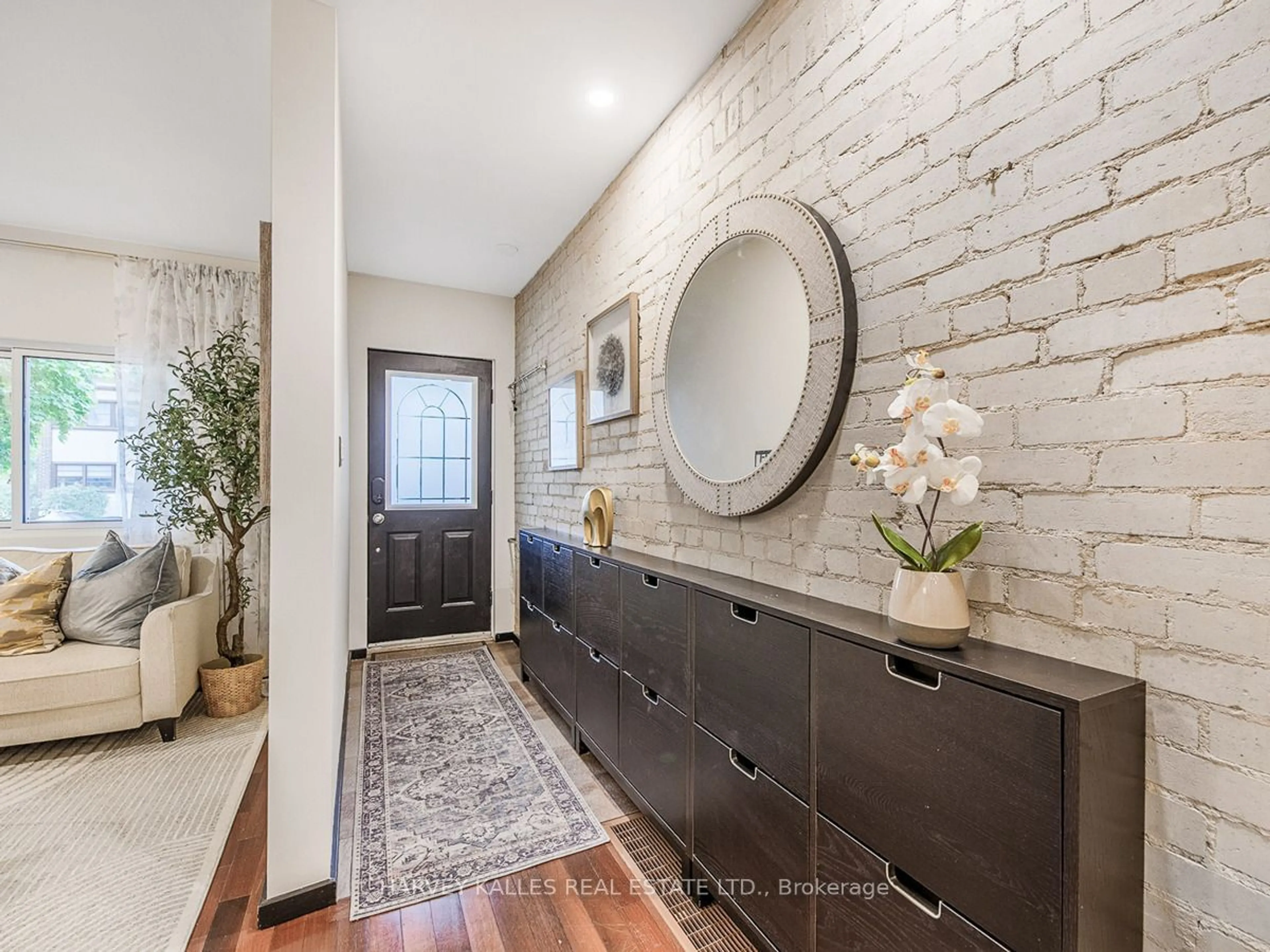 Indoor entryway for 2053 Gerrard St, Toronto Ontario M4E 2B4