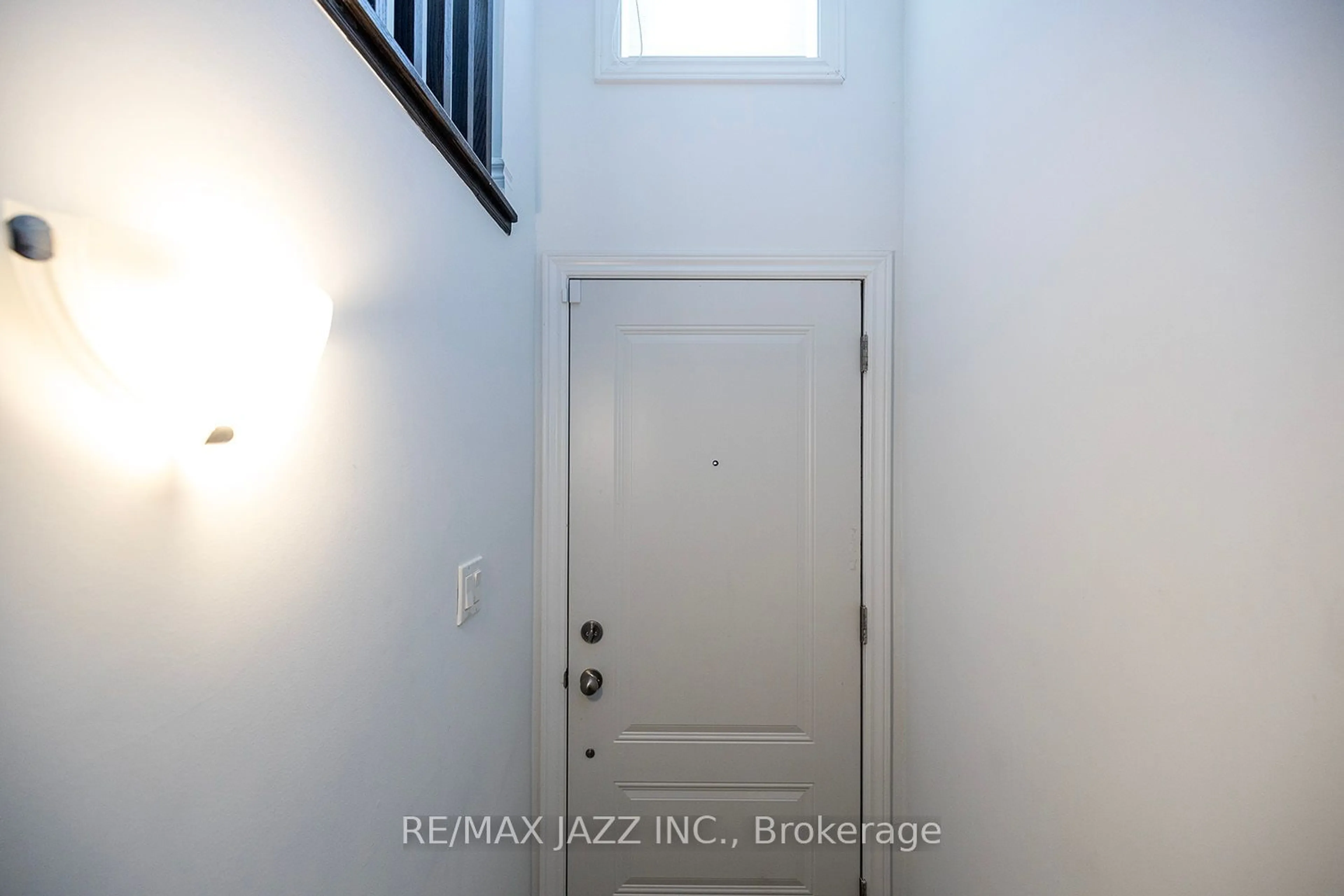 Indoor entryway for 779 Eddystone Path, Oshawa Ontario L1H 0A7