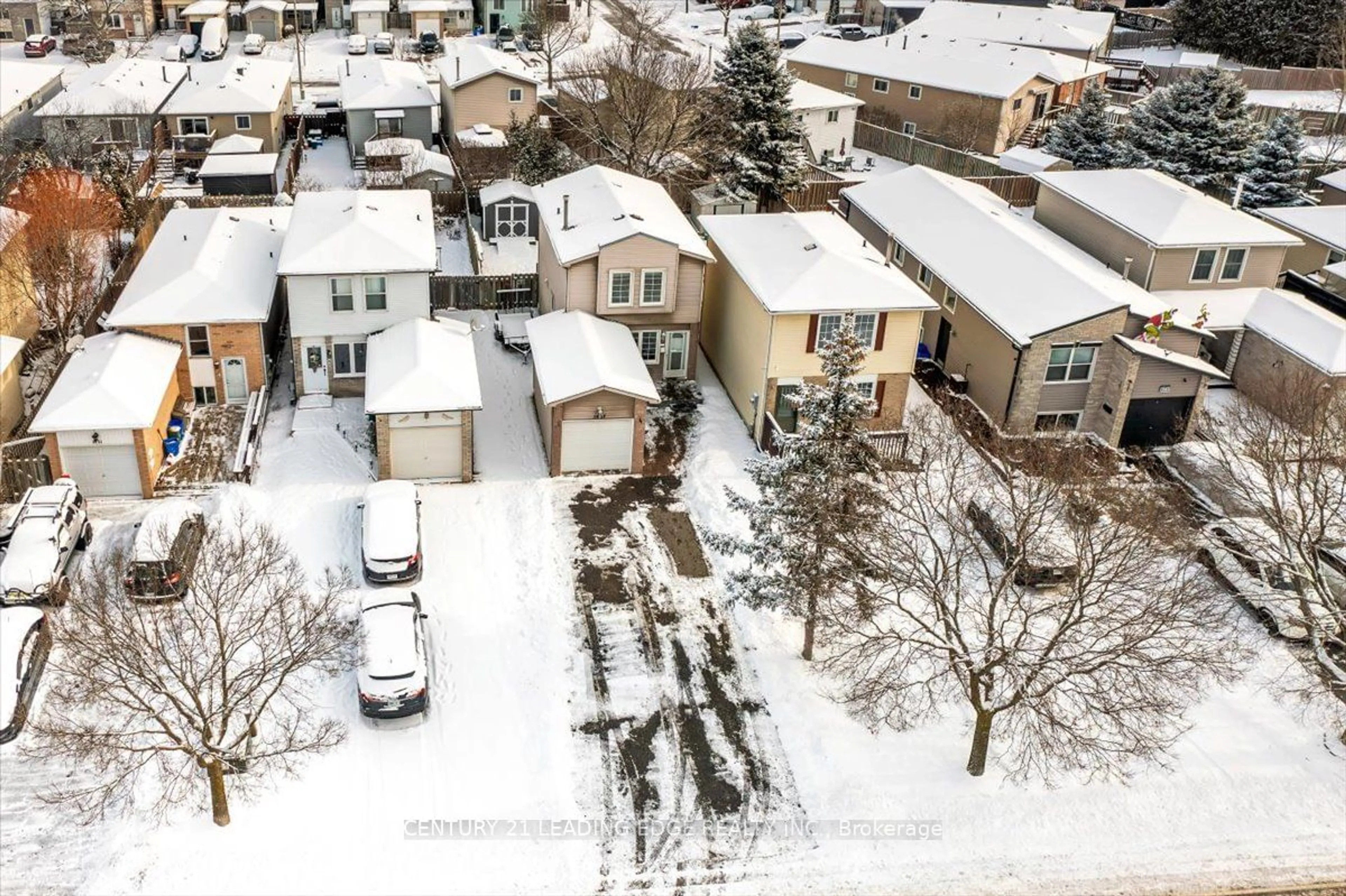 A pic from outside/outdoor area/front of a property/back of a property/a pic from drone, street for 1437 Ritson Rd Rd, Oshawa Ontario L1J 7M3